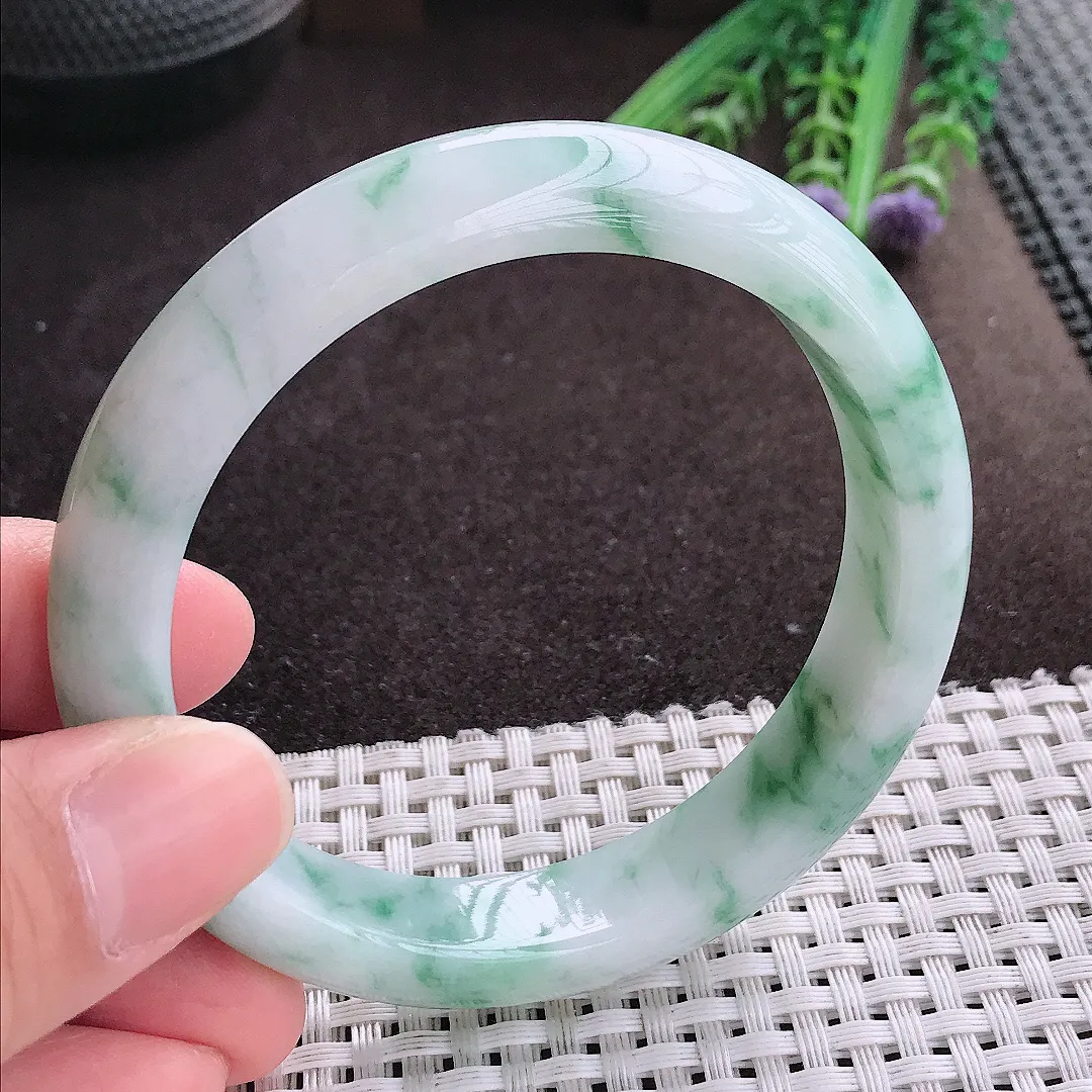 实拍A货翡翠58.8/12.5/8.4老坑冰润精美飘花手镯宽边玉镯