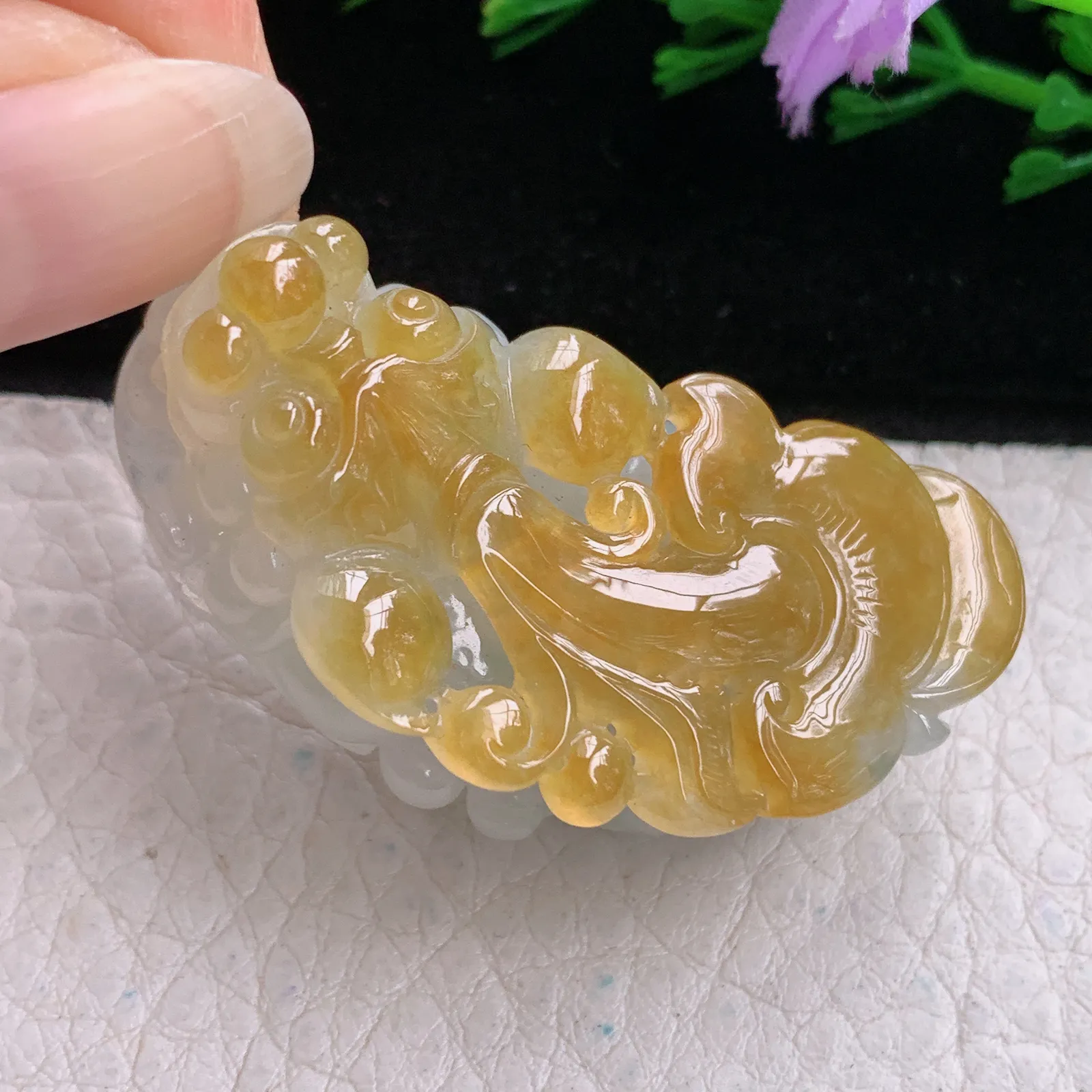 qxm实拍46*23*14.5缅甸翡翠精雕冰黄招财貔貅 玉皮休玉吊坠 玉挂坠