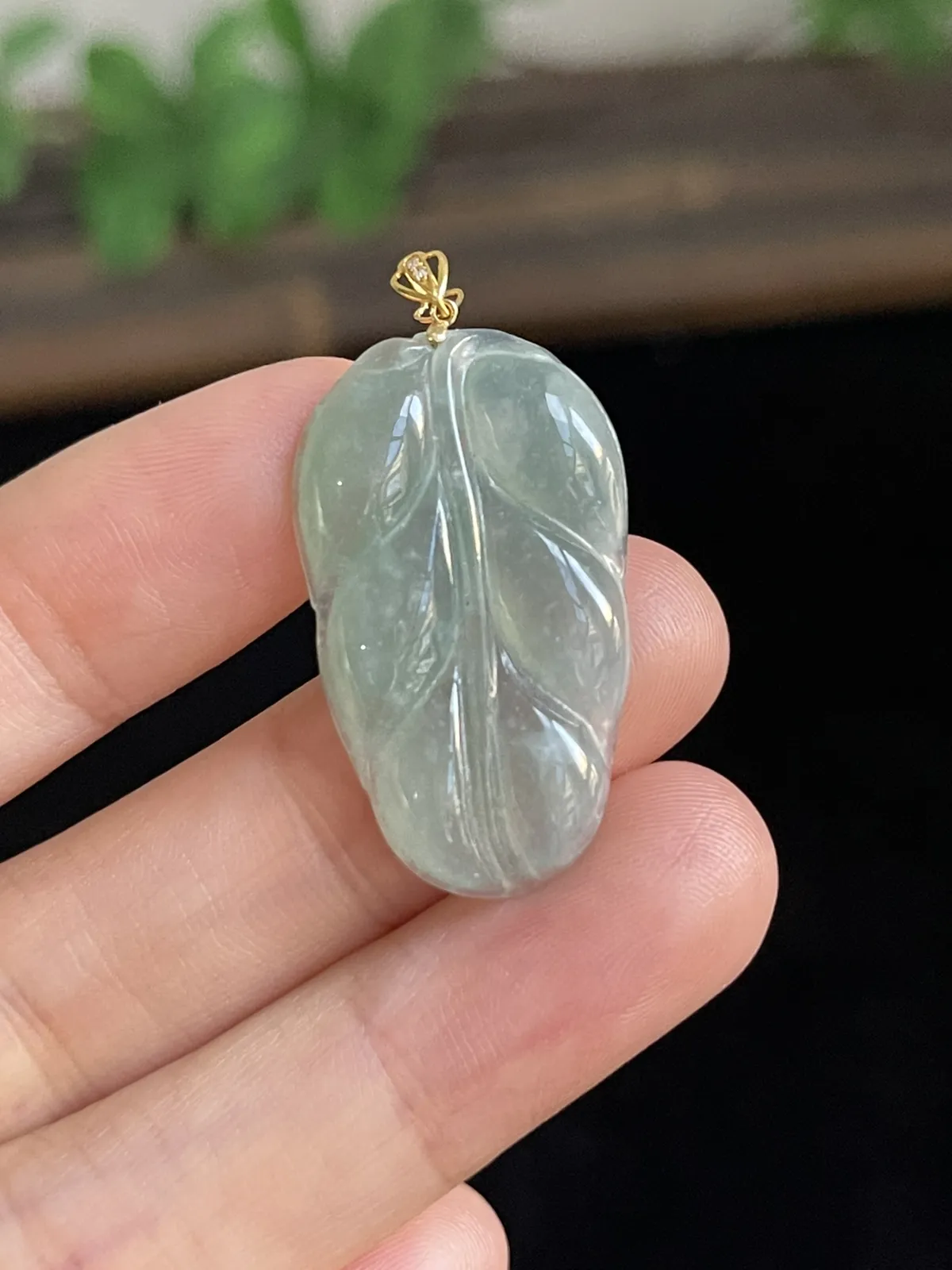 翡翠叶子，印记：G18K,伴钻石