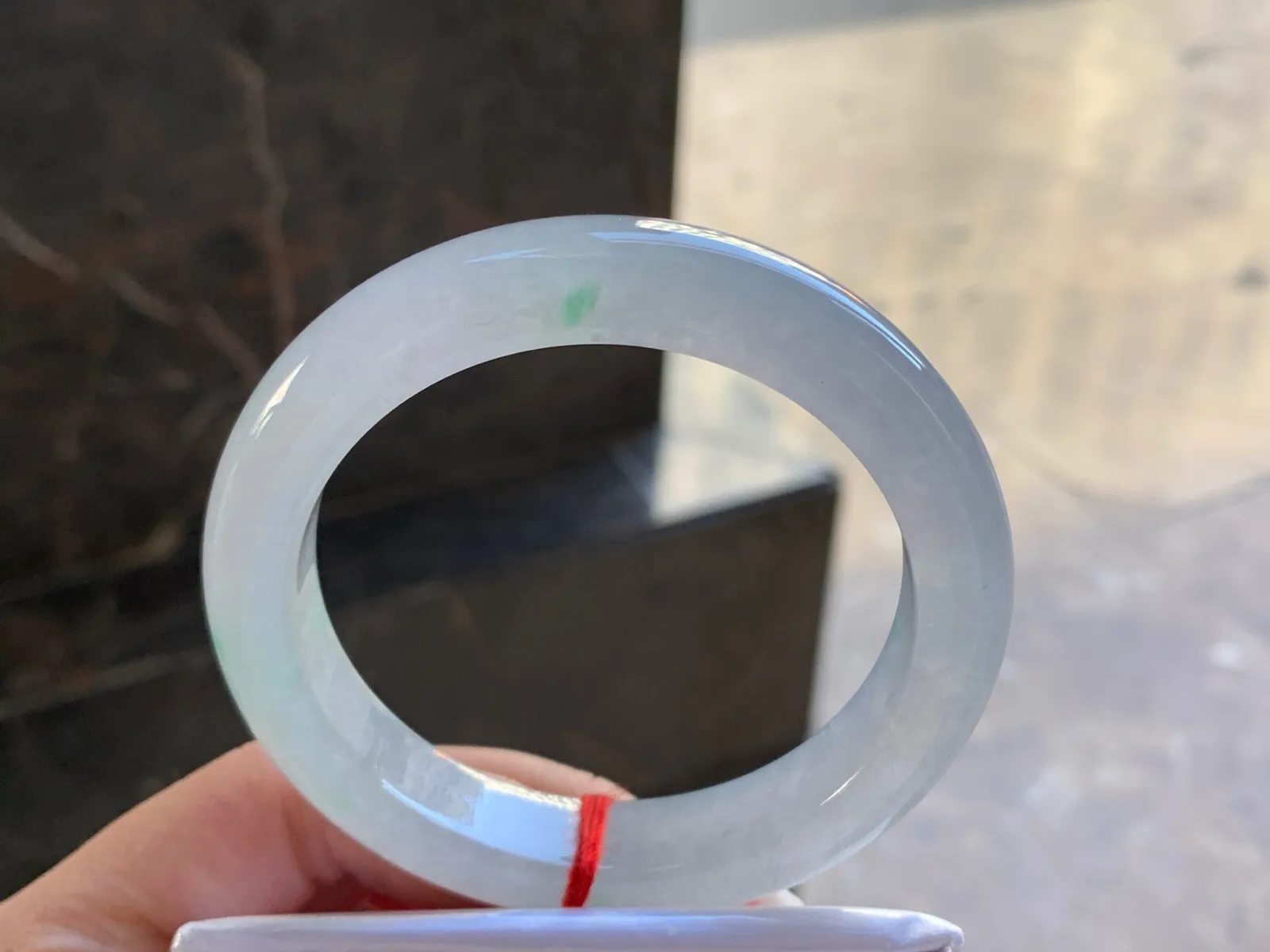 56-12.1-9.3

冰种手镯^_^清新冰透