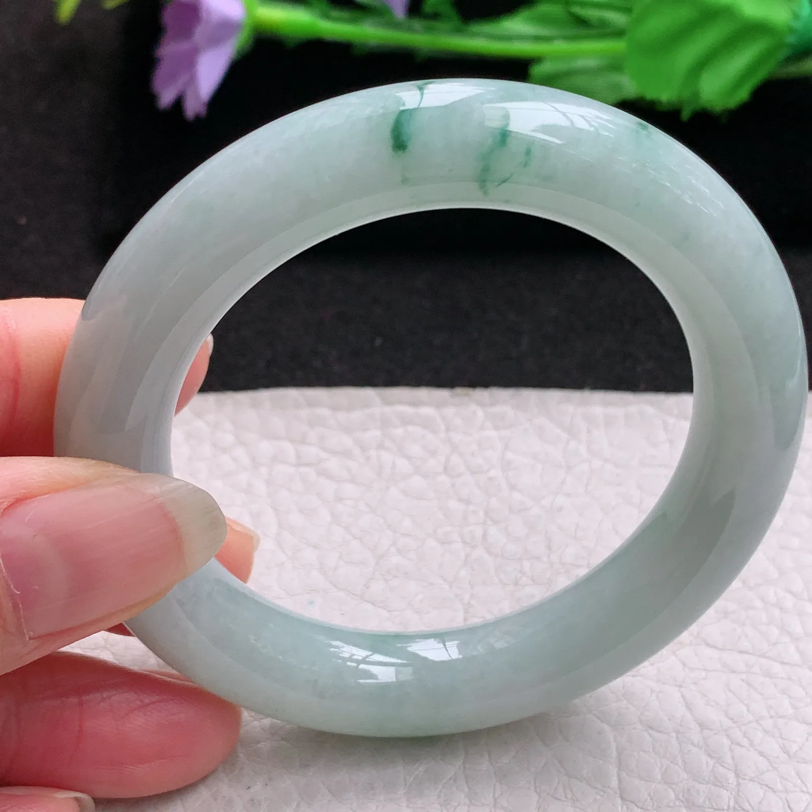 js小圈口52*11.2美人镯 缅甸翡翠a货精美飘花圆条玉手镯 玉手环