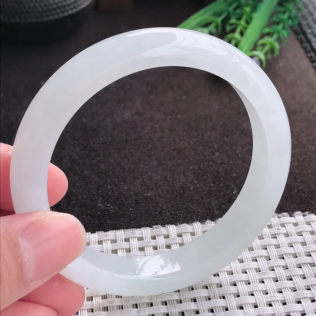 实拍A货翡翠58.8/12/8.6老坑冰透果冻胶月光白手镯宽边玉镯子