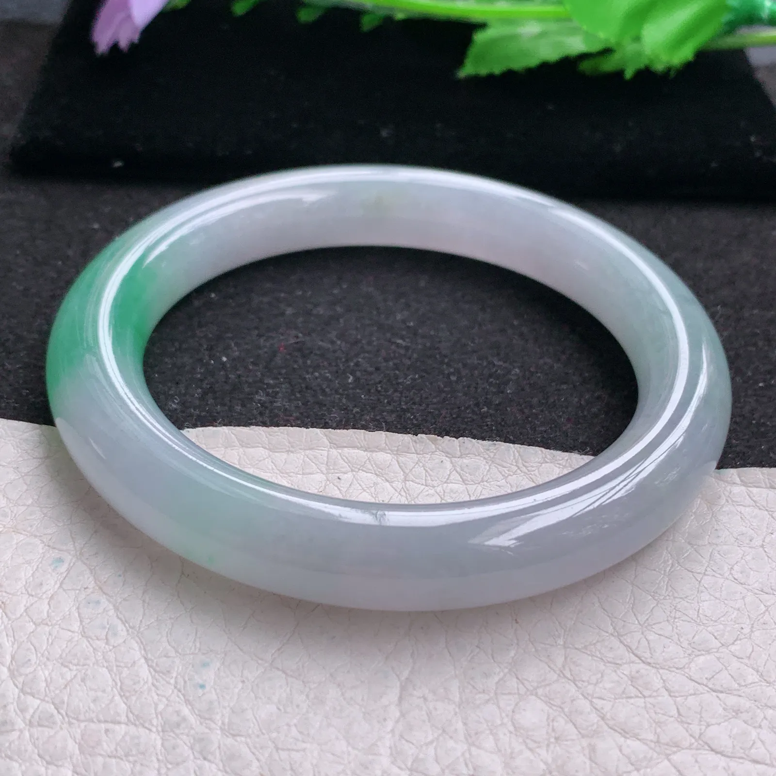 xd自然光57.5*10.6*10美人镯 缅甸翡翠a货玉手镯飘绿冰润圆条玉手环