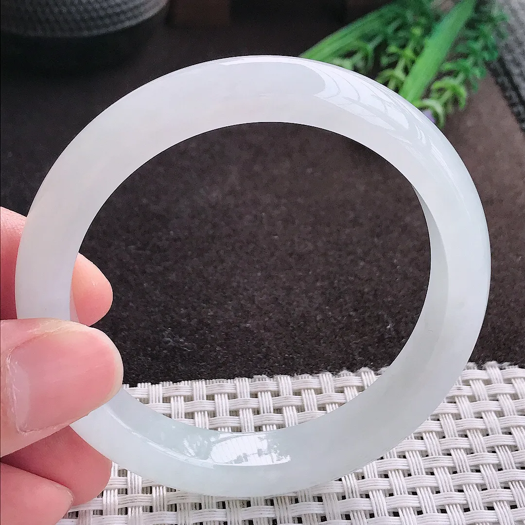 实拍A货翡翠58.8/12/8.6老坑冰透果冻胶月光白手镯宽边玉镯子