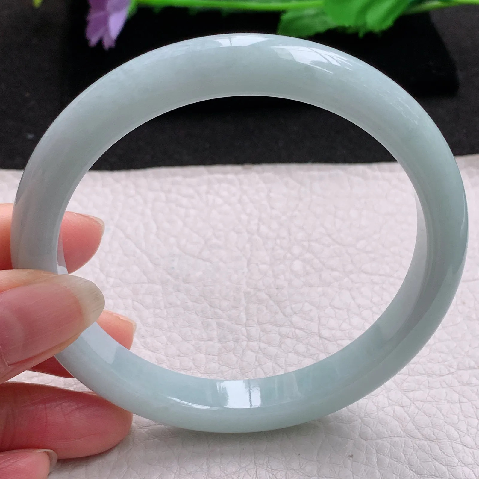 js大圈口66*10.6*8.5平安镯 缅甸翡翠a货精美白月光宽边玉手镯 玉手环