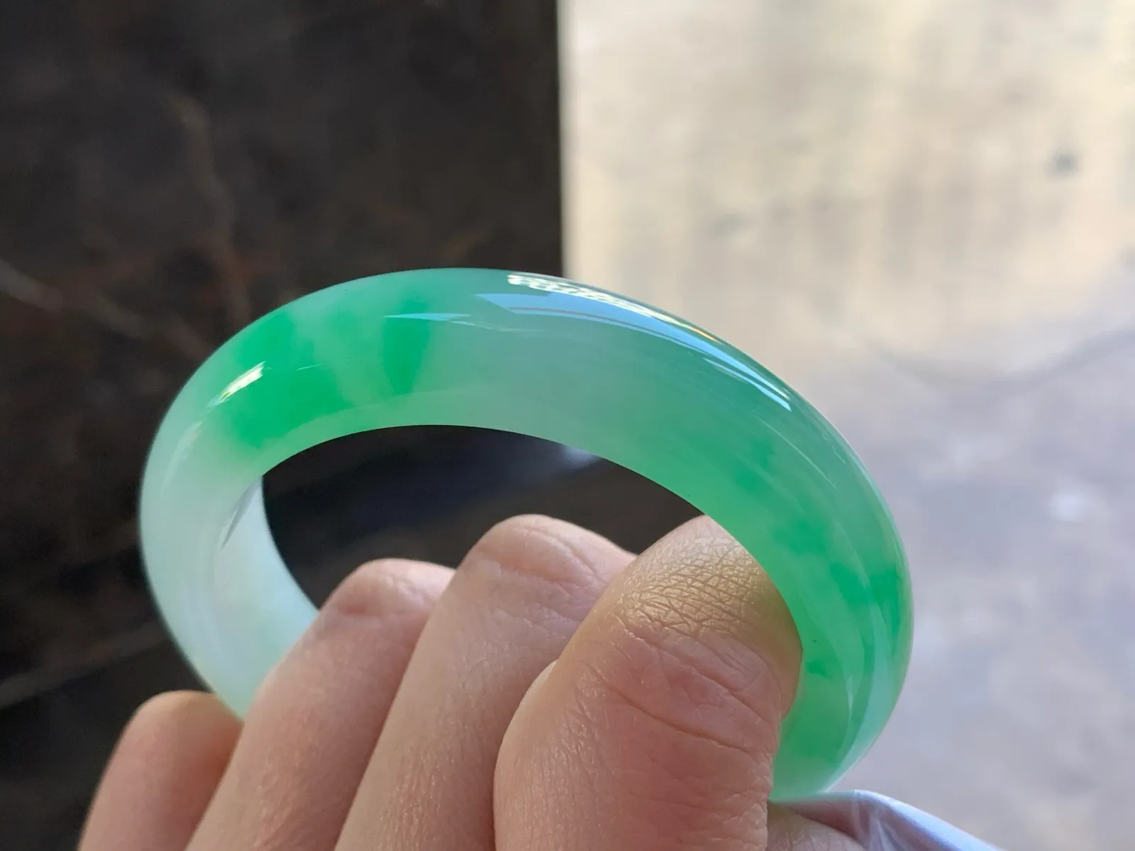 52-12.8-8.7

晴绿手镯^_^清新冰透