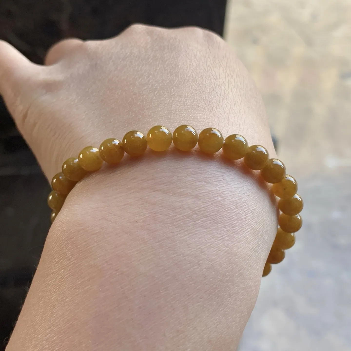 黄翡手串^_^鲜艳 玉质温润 尺寸6