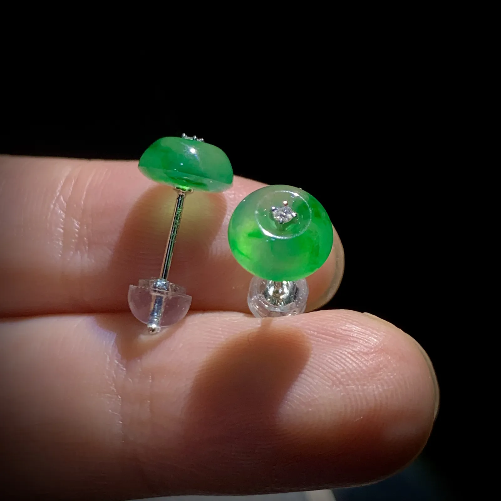 平安扣子耳钉，裸石8.5-4mm，1.62g，
18K金，南非钻，