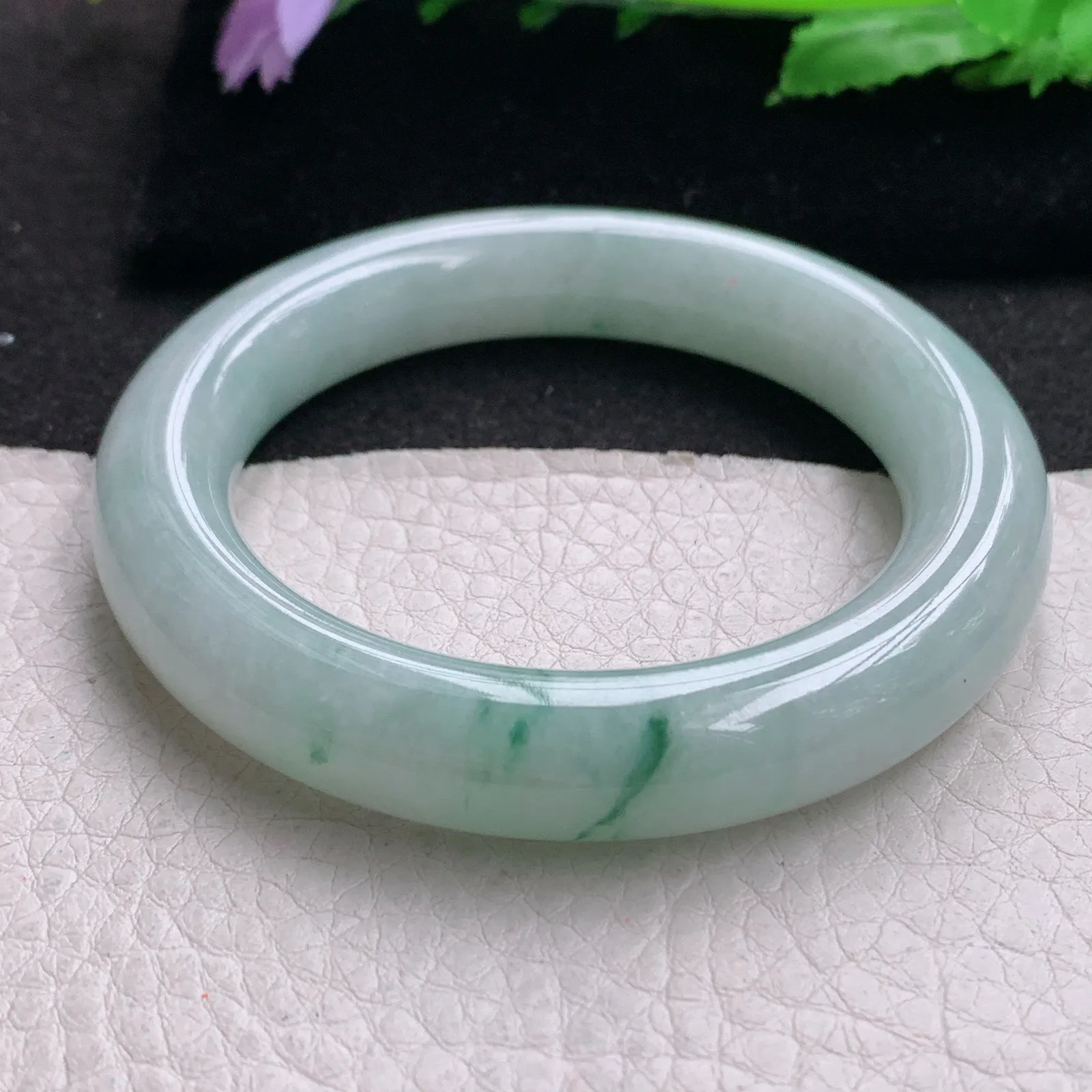 js小圈口52*11.2美人镯 缅甸翡翠a货精美飘花圆条玉手镯 玉手环
