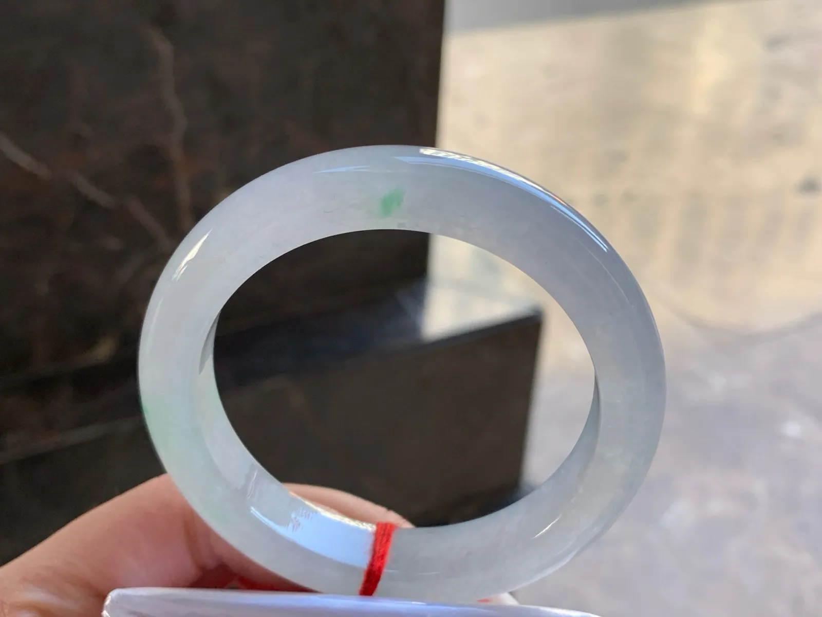 56-12.1-9.3

冰种手镯^_^清新冰透