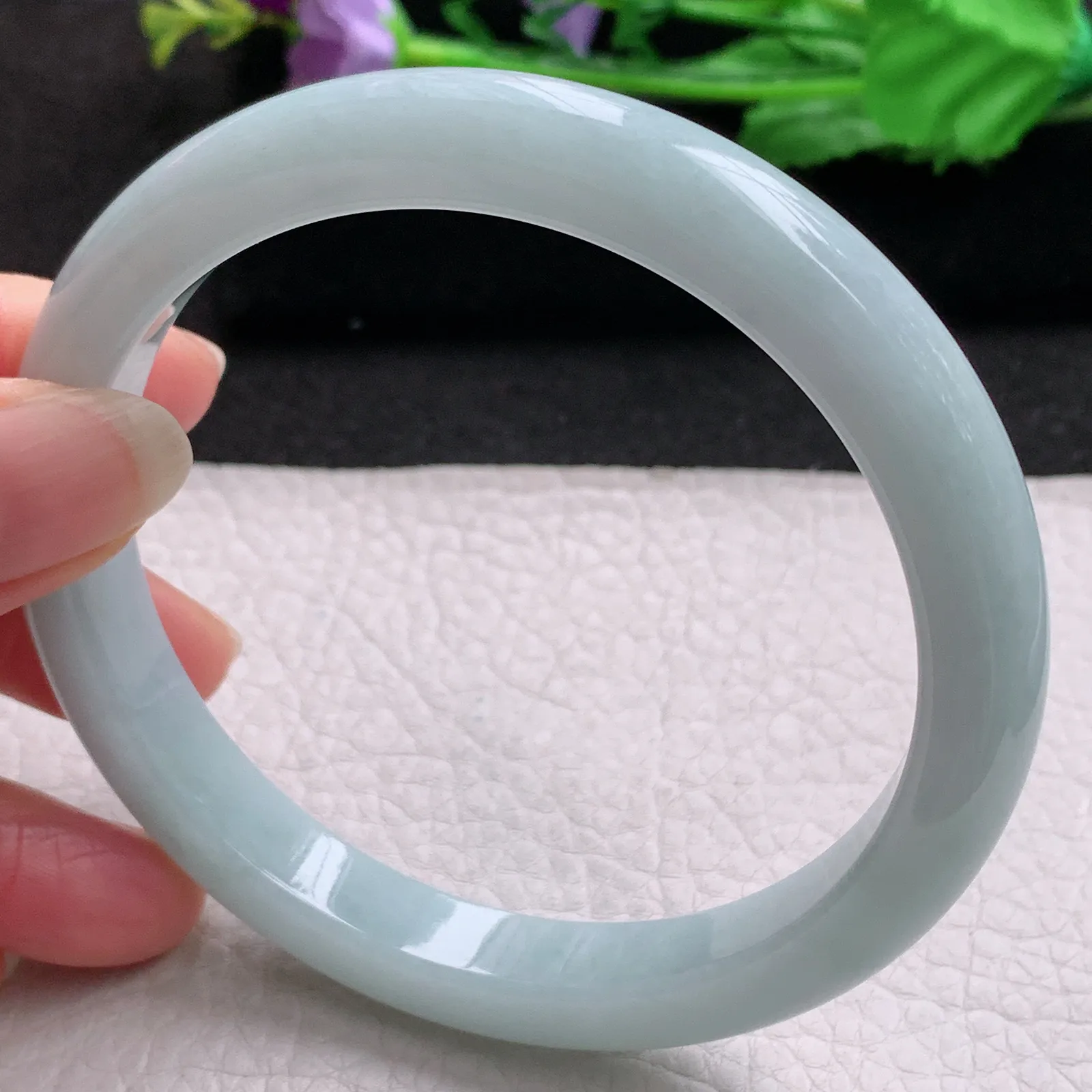 js大圈口66*10.6*8.5平安镯 缅甸翡翠a货精美白月光宽边玉手镯 玉手环