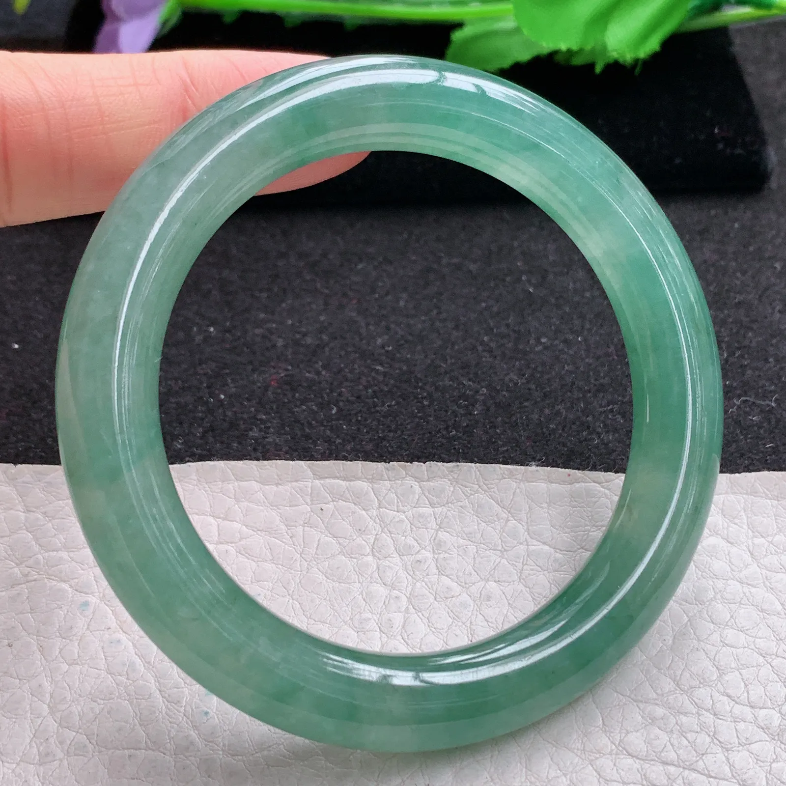 xd自然光55*9.5*10美人镯 缅甸翡翠a货玉手镯冰油飘花圆条玉手环