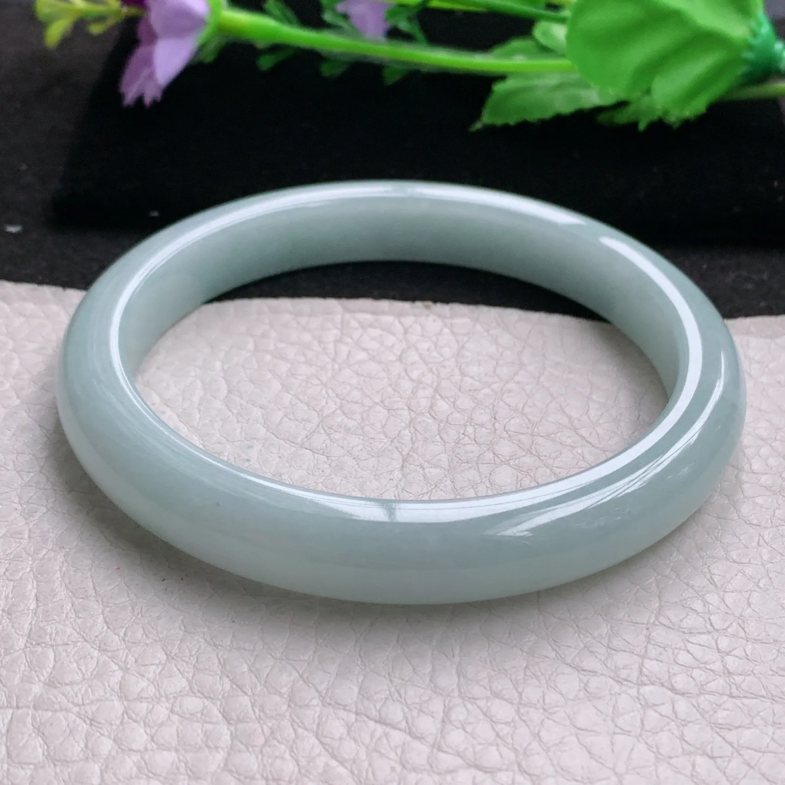 js大圈口66*10.6*8.5平安镯 缅甸翡翠a货精美白月光宽边玉手镯 玉手环