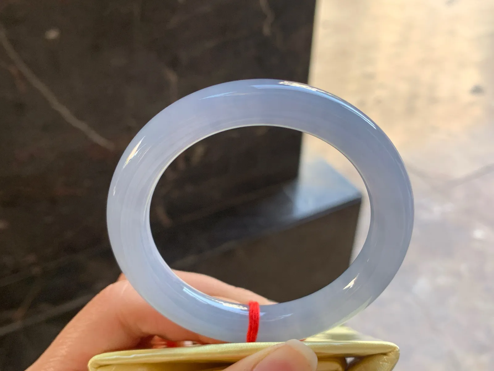 53-9.7

紫罗兰圆条手镯^_^玉质温润