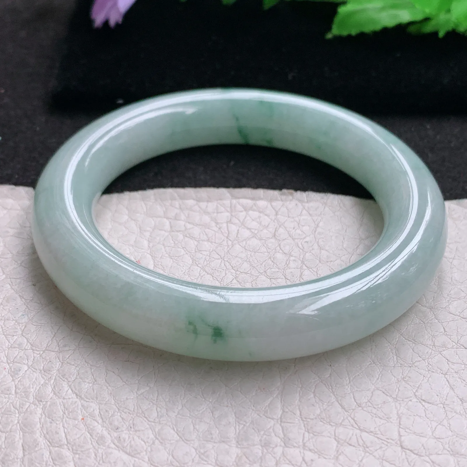 js小圈口52*11.2美人镯 缅甸翡翠a货精美飘花圆条玉手镯 玉手环