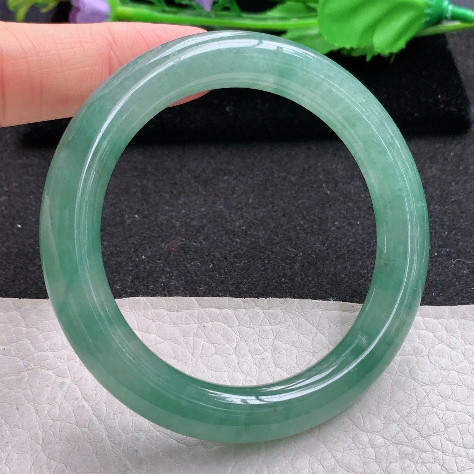 xd自然光55*9.5*10美人镯 缅甸翡翠a货玉手镯冰油飘花圆条玉手环