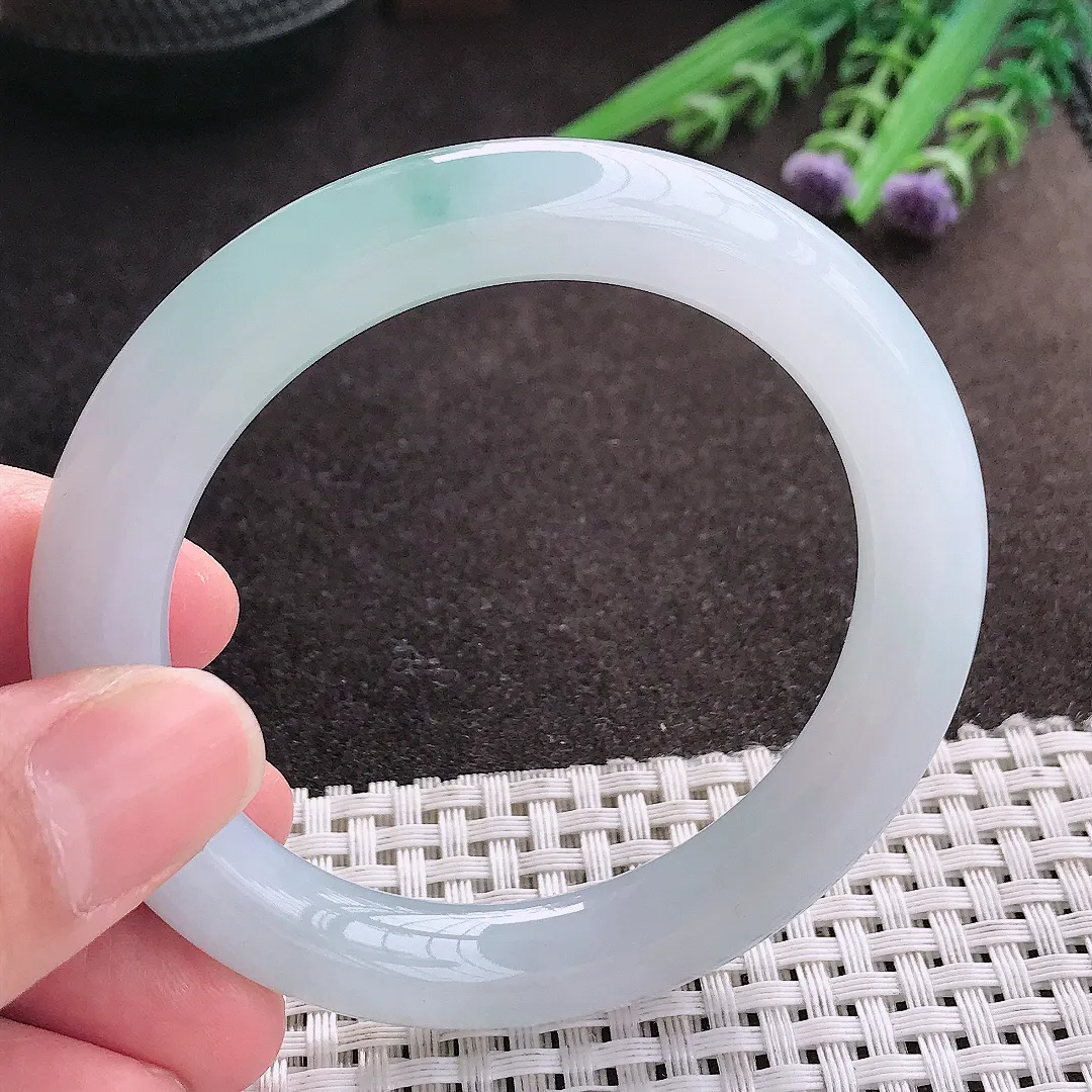 实拍A货翡翠54/10.2/9.9老坑冰胶水灵冰飘花圆条手镯玉镯子