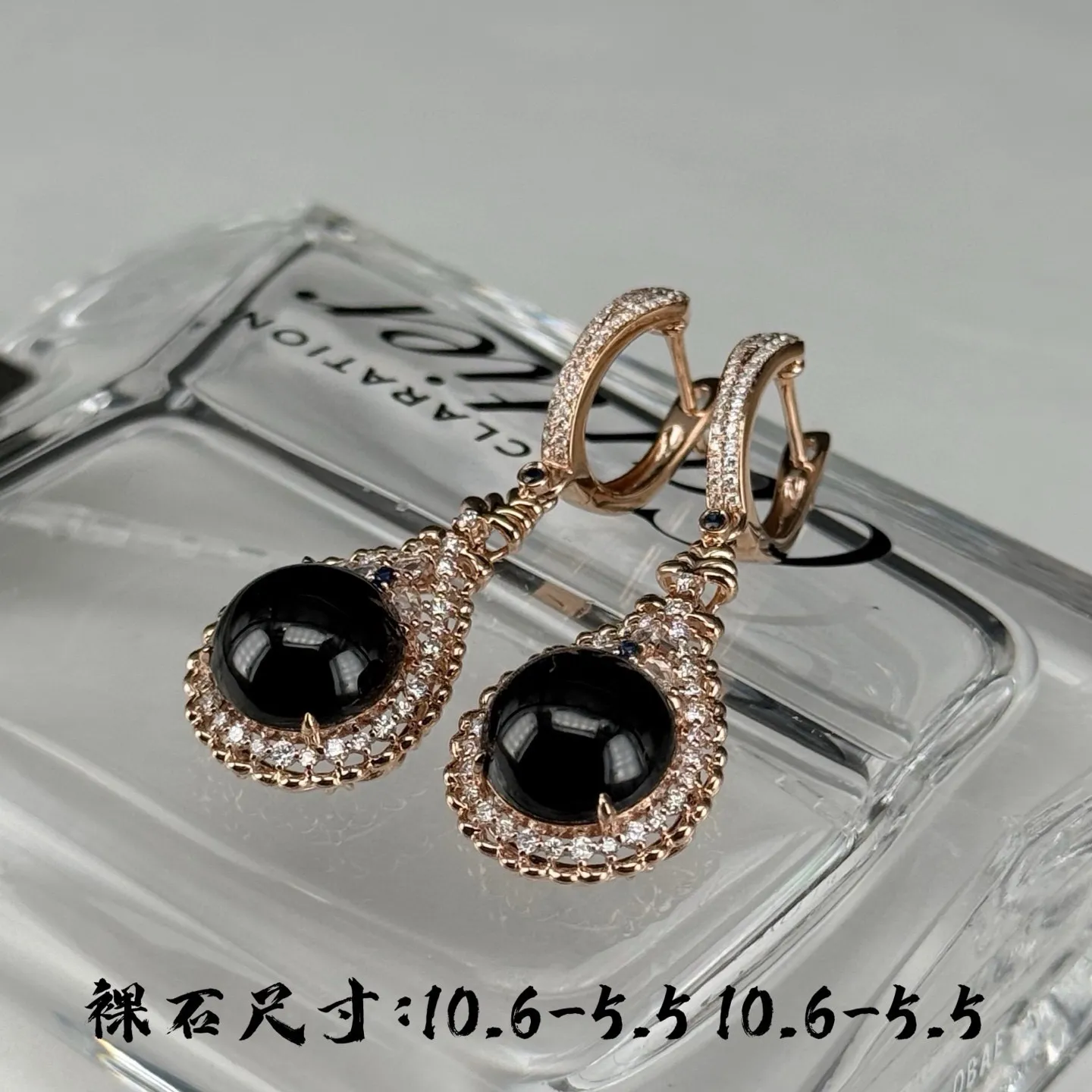 18k墨翠豪镶耳坠 种好色正 黑度极好 打灯通透 油性十足 尺寸10.6