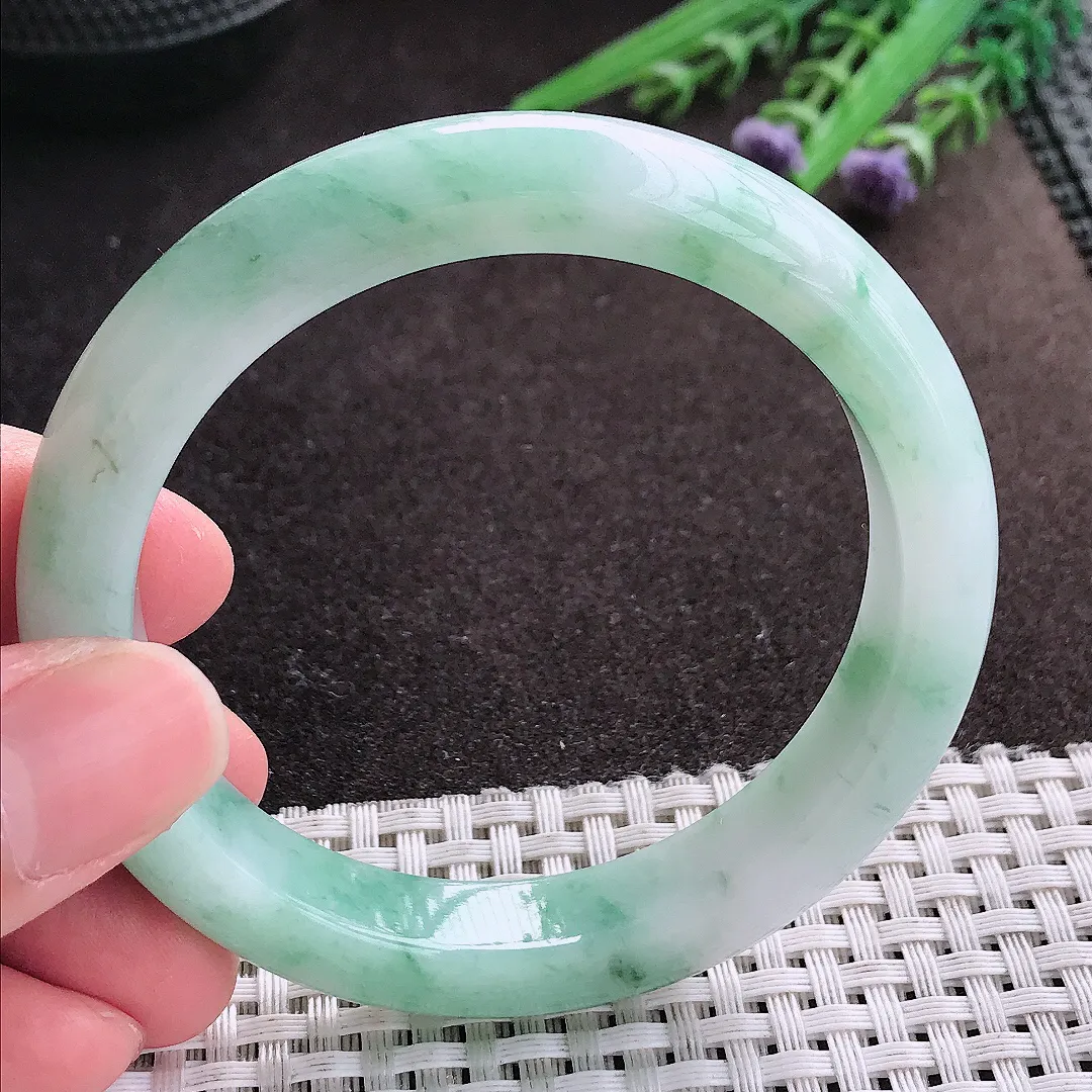 实拍A货翡翠56.5/11.4/8.5老坑冰润飘花手镯宽边玉镯子