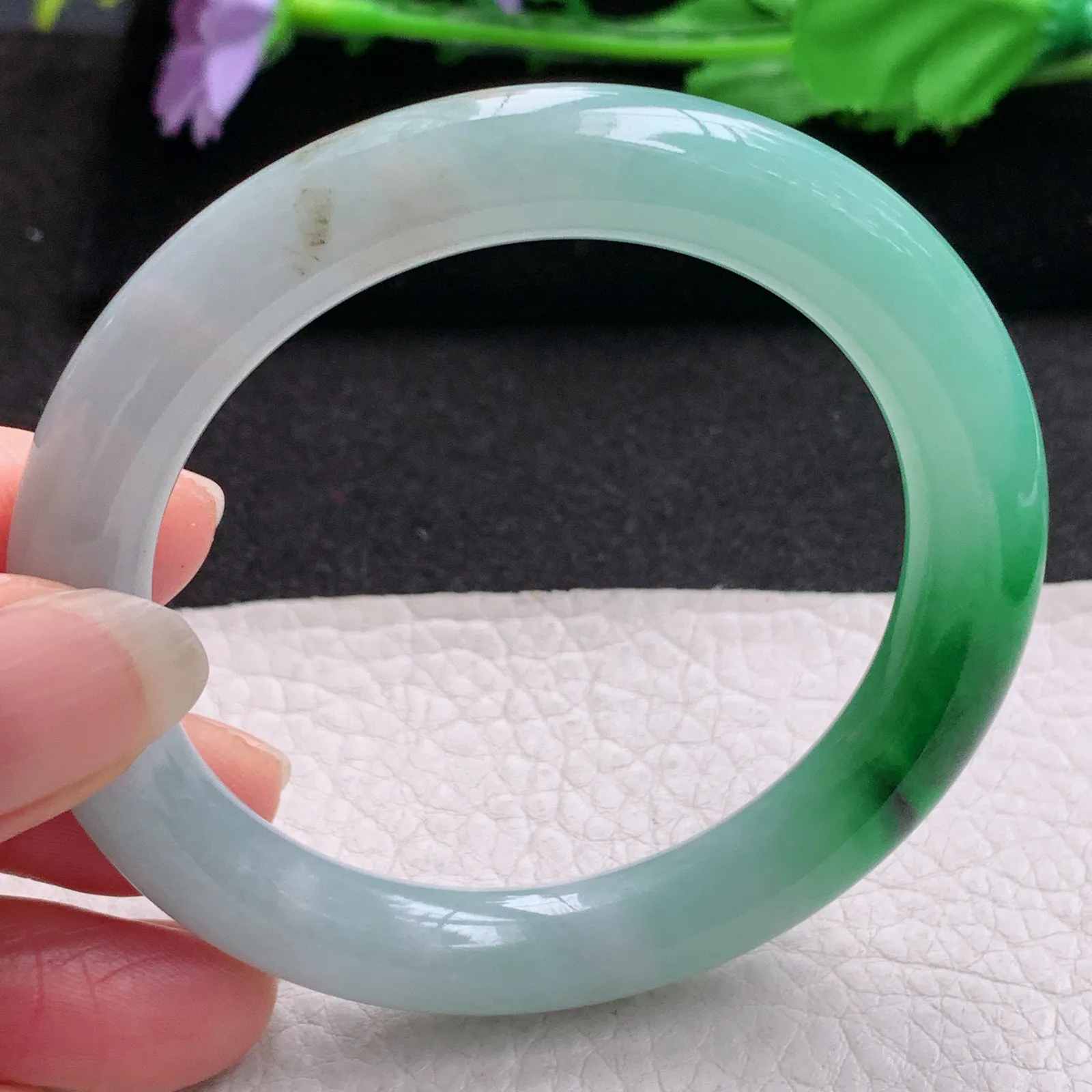 yh小圈口52.6*9.3*9.5美人镯 缅甸翡翠a货精美辣绿圆条玉手镯 叮当镯