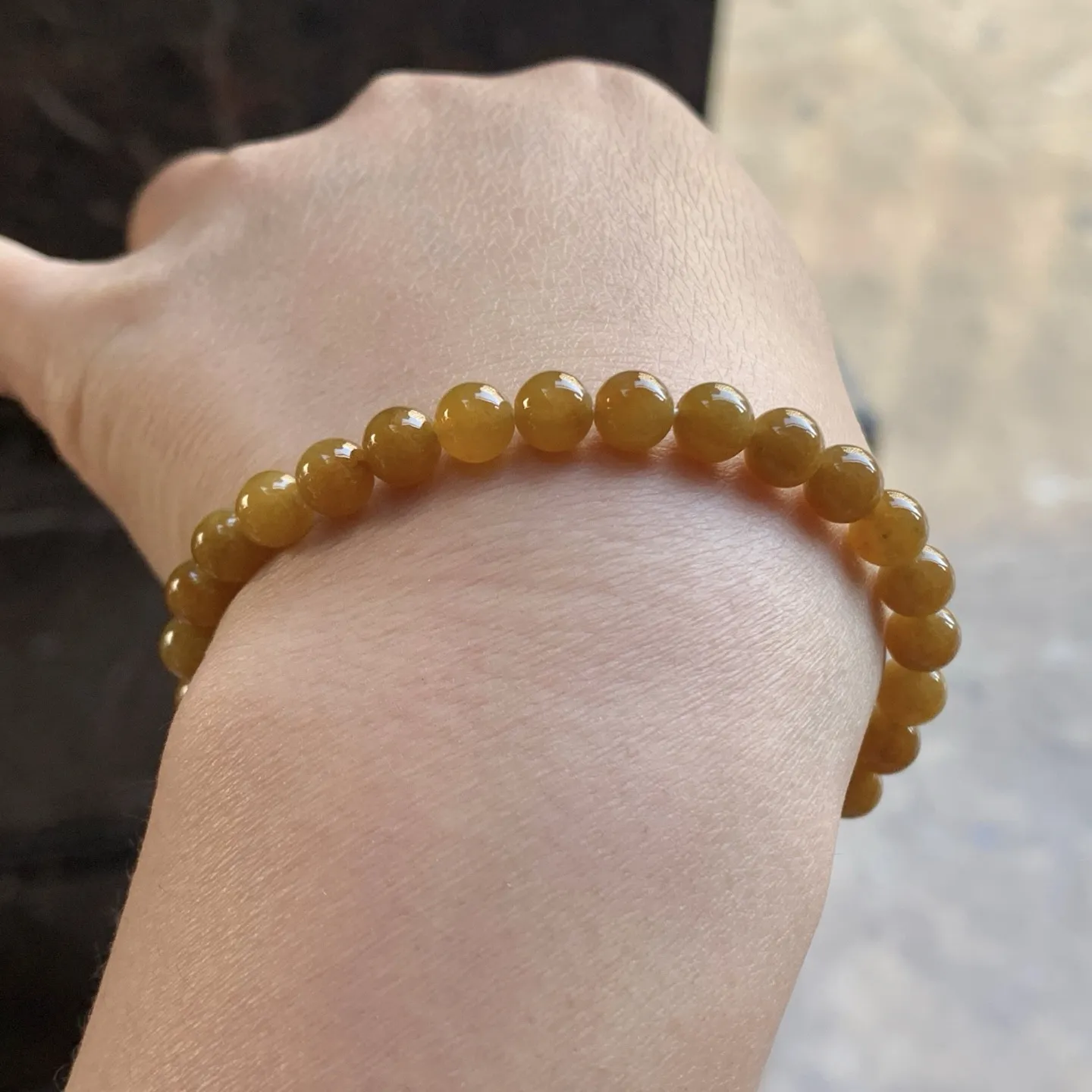 黄翡手串^_^鲜艳 玉质温润 尺寸6