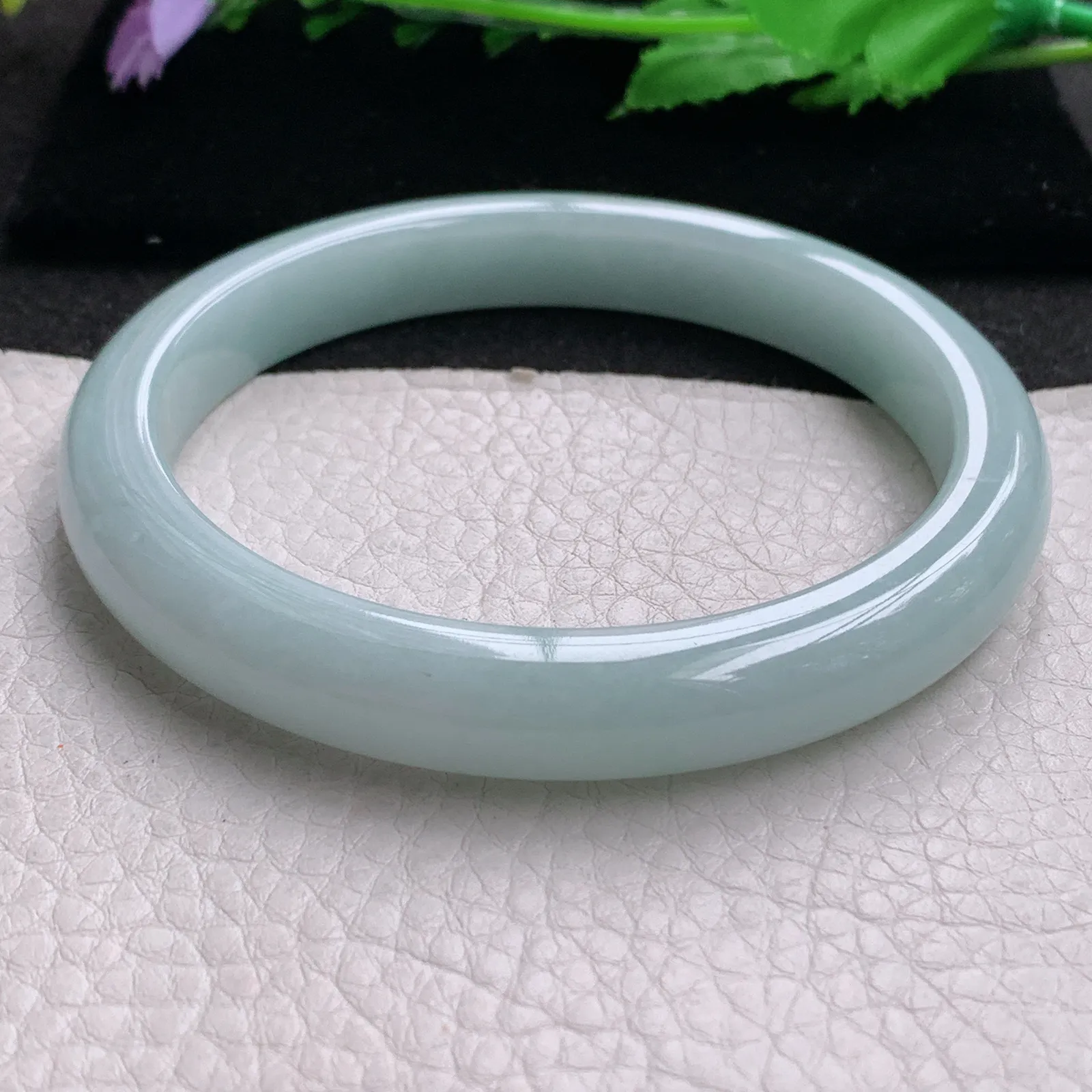 js大圈口66*10.6*8.5平安镯 缅甸翡翠a货精美白月光宽边玉手镯 玉手环