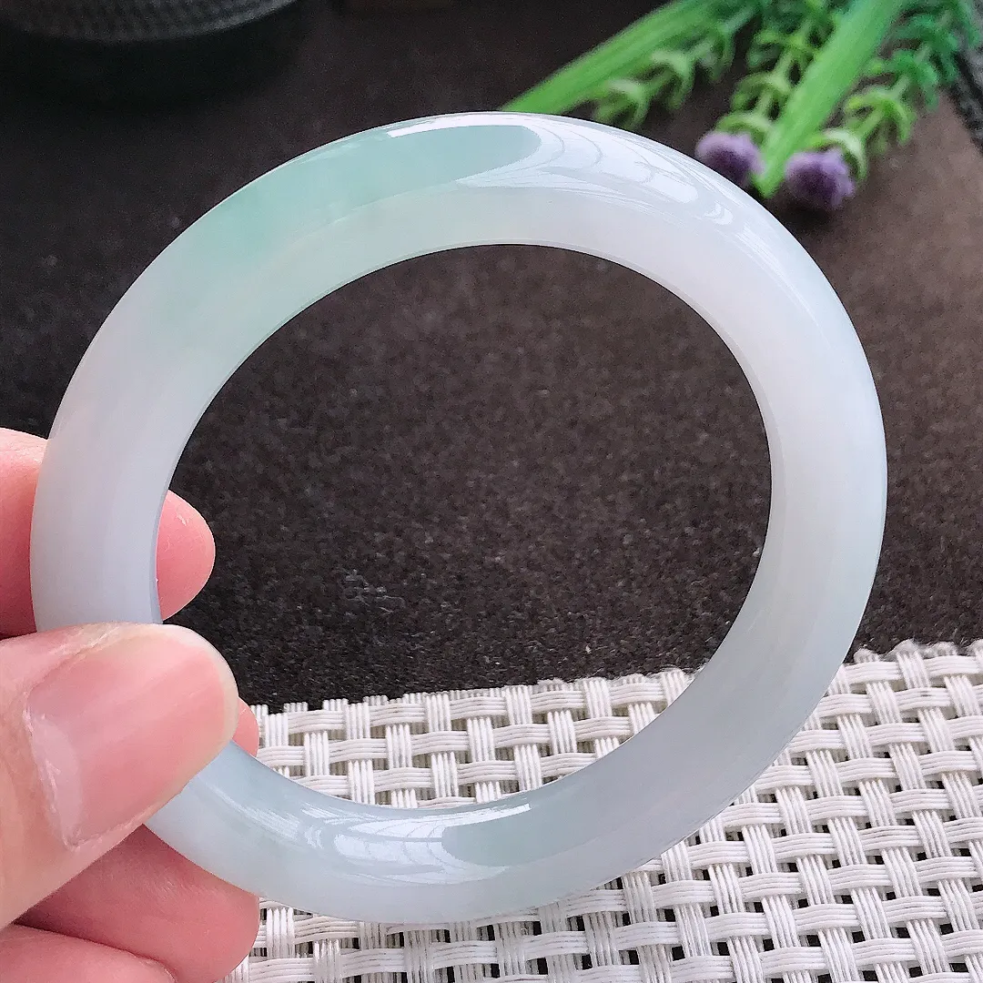 实拍A货翡翠54/10.2/9.9老坑冰胶水灵冰飘花圆条手镯玉镯子