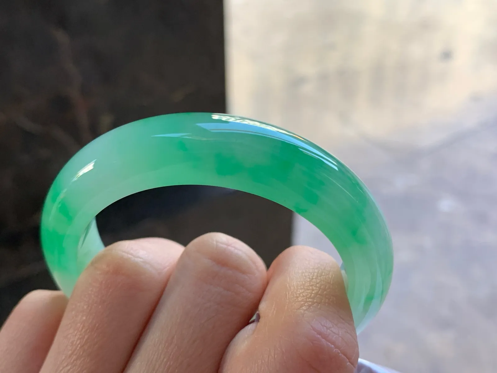 52-12.8-8.7

晴绿手镯^_^清新冰透