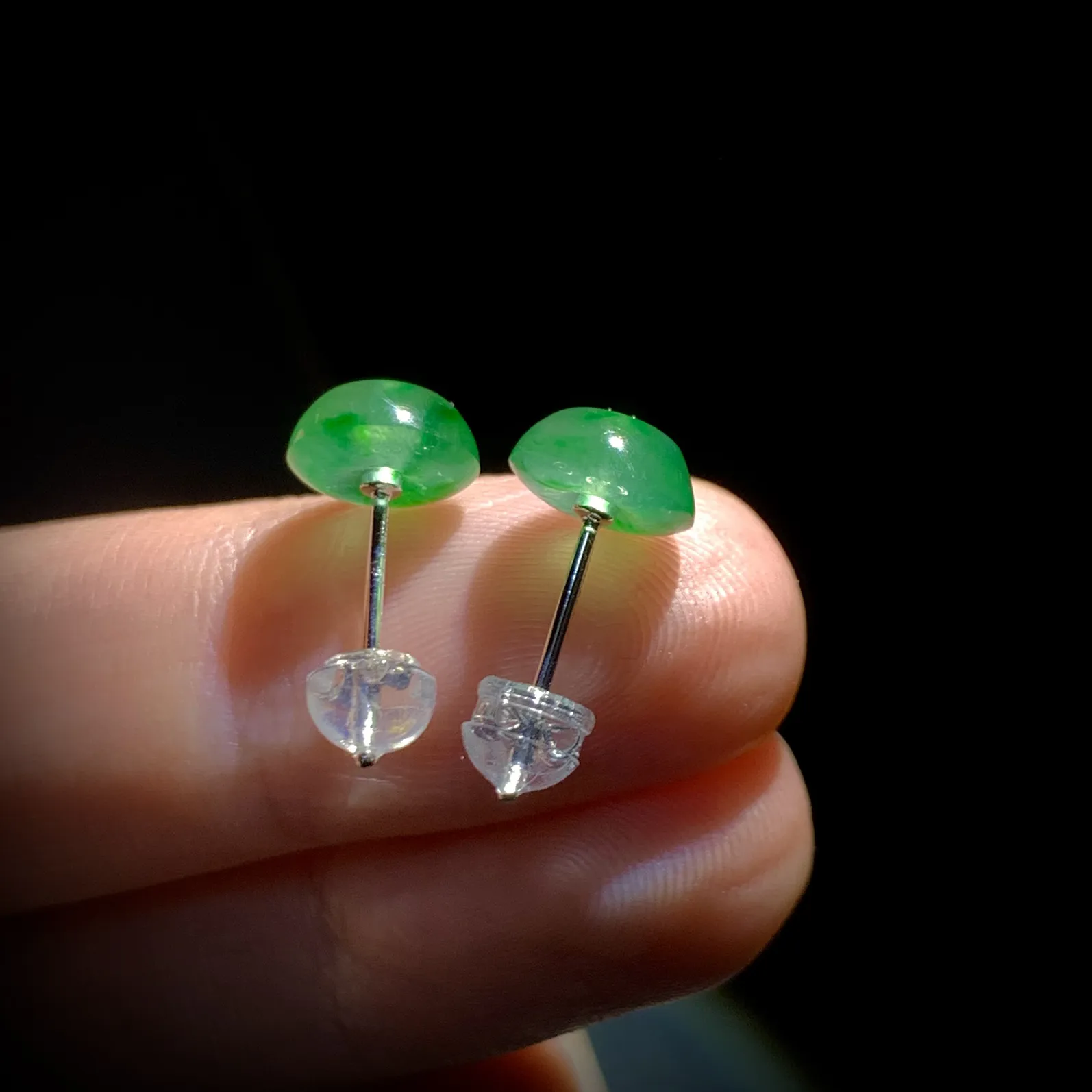 平安扣子耳钉，裸石8.5-4mm，1.62g，
18K金，南非钻，