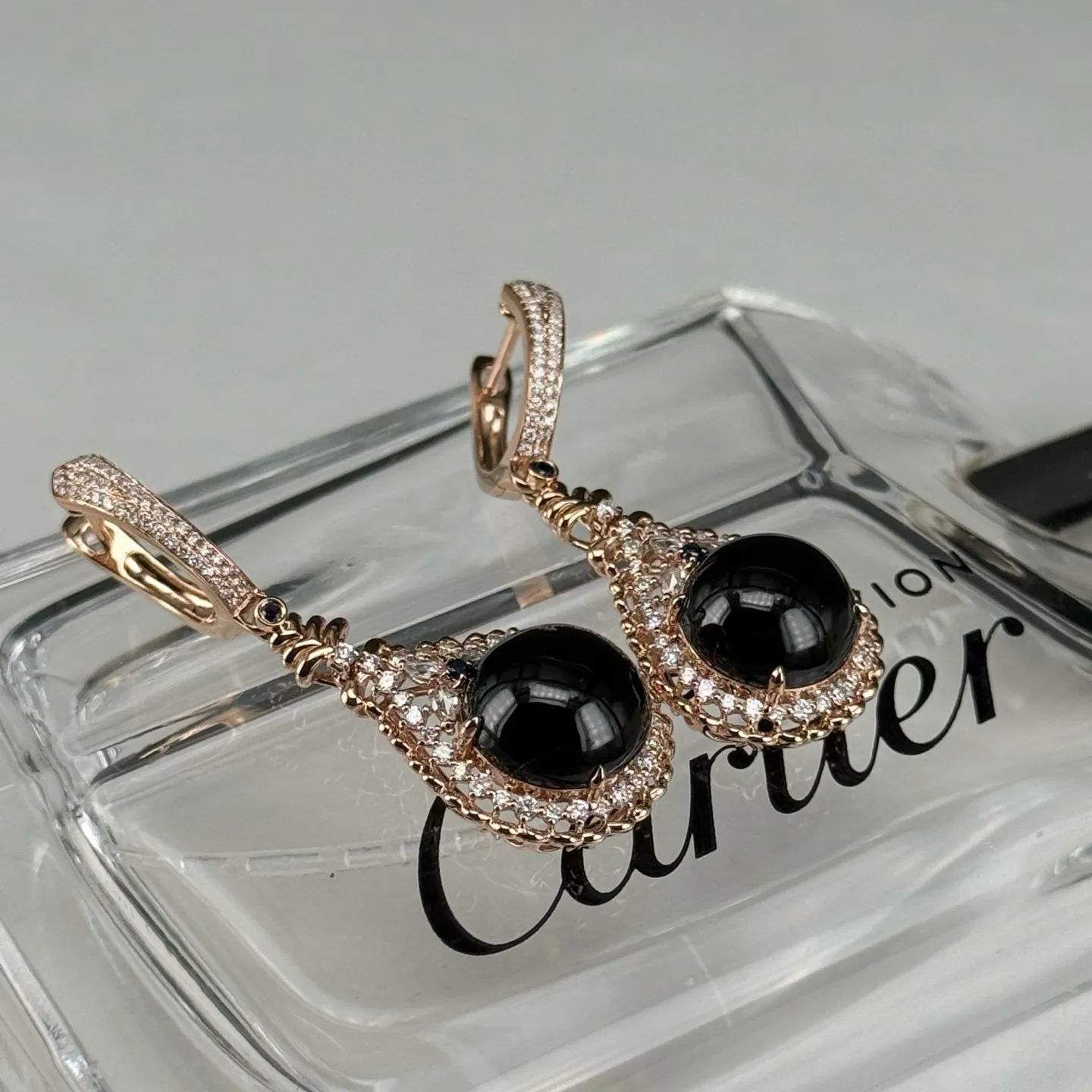 18k墨翠豪镶耳坠 种好色正 黑度极好 打灯通透 油性十足 尺寸10.6