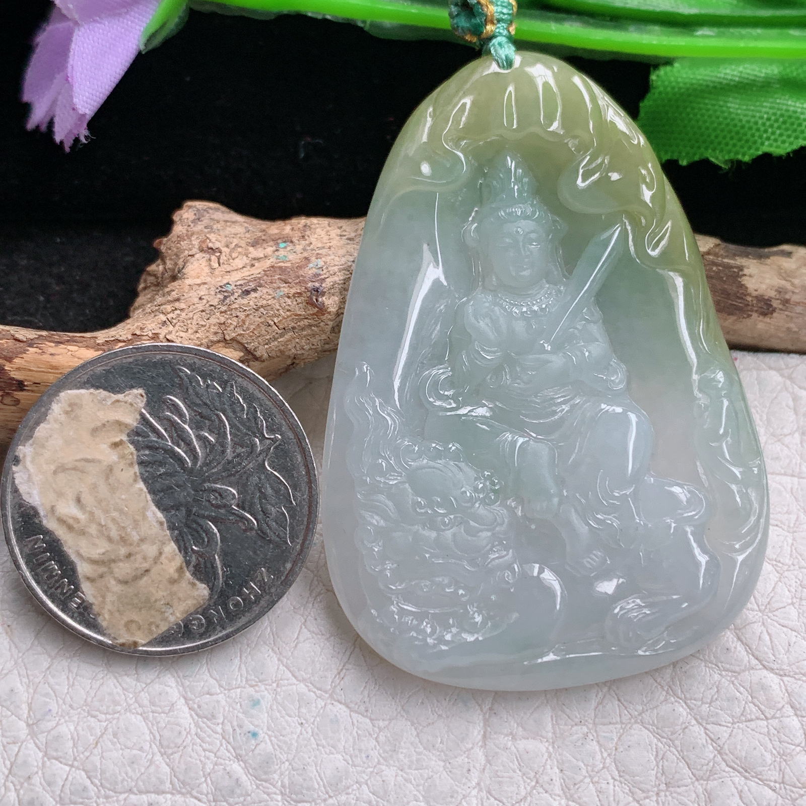 yn实拍53*36.5*5缅甸翡翠精雕佛光普照文殊菩萨玉吊坠 玉挂坠
