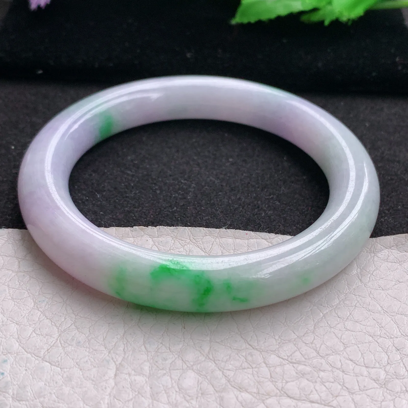 yh自然光54.5*9.5*9.8美人镯 缅甸翡翠a货玉手镯春带彩圆条玉手环