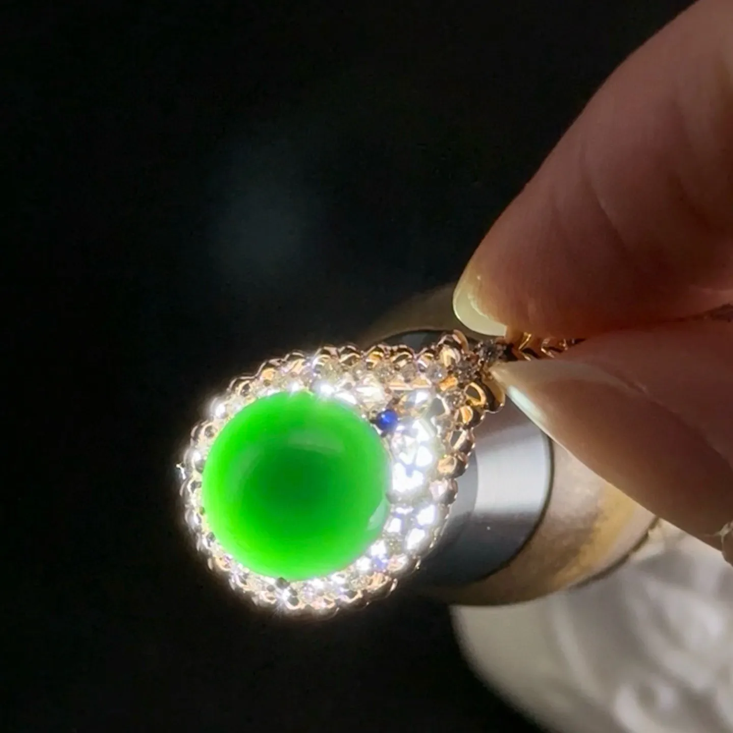 18k墨翠豪镶耳坠 种好色正 黑度极好 打灯通透 油性十足 尺寸10.6