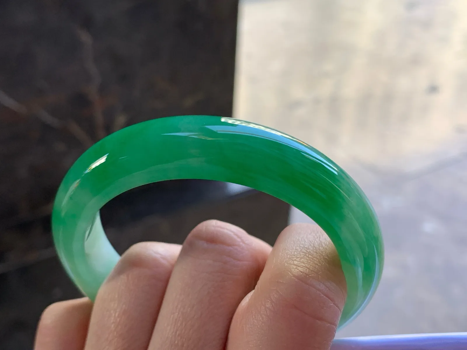 56.5-12.6-9.1

浓绿色手镯^_^颜色鲜艳