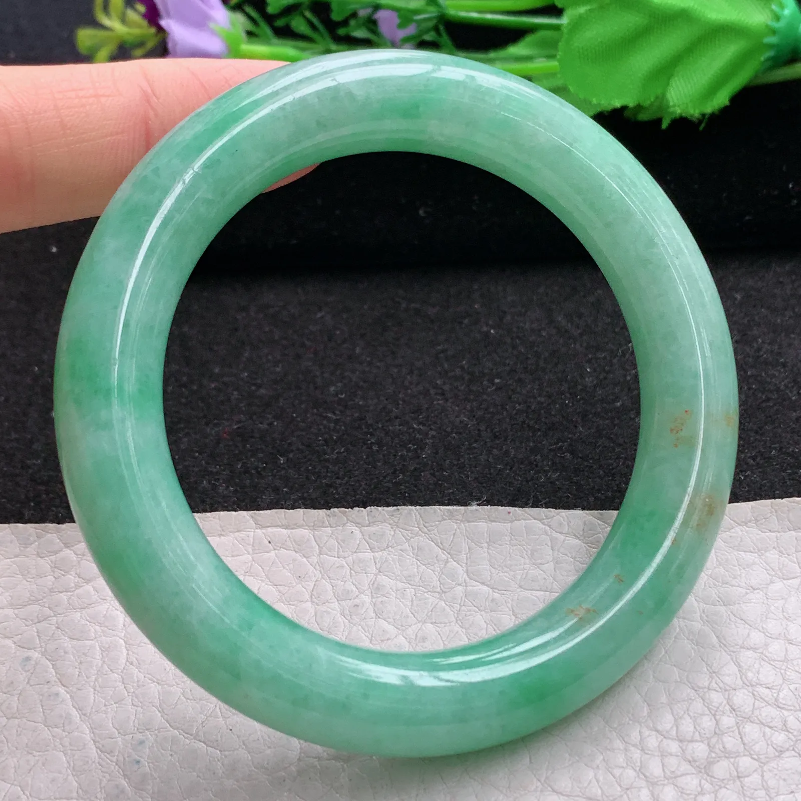 yh自然光55*11.3美人镯 缅甸翡翠a货玉手镯黄加绿圆条玉手环