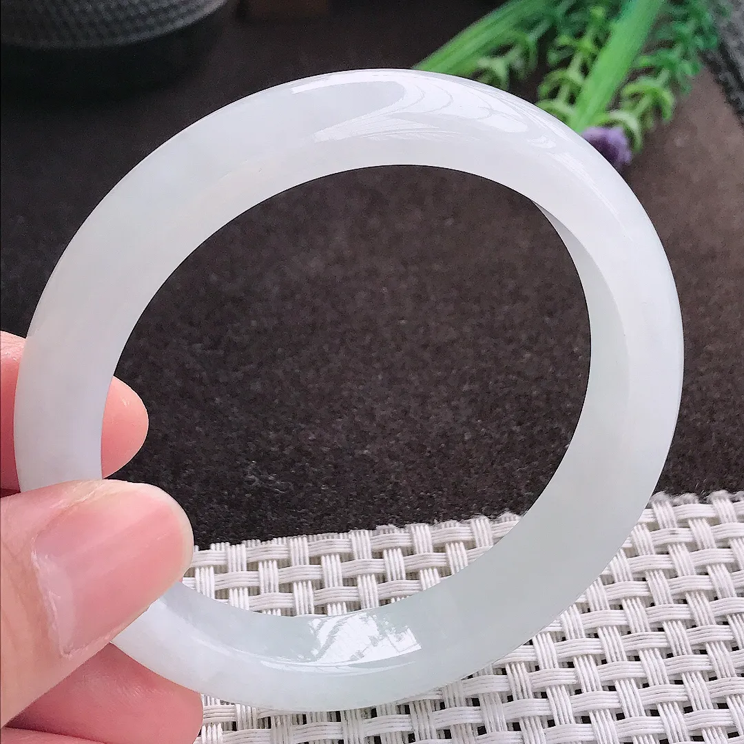 实拍A货翡翠58.8/12/8.6老坑冰透果冻胶月光白手镯宽边玉镯子