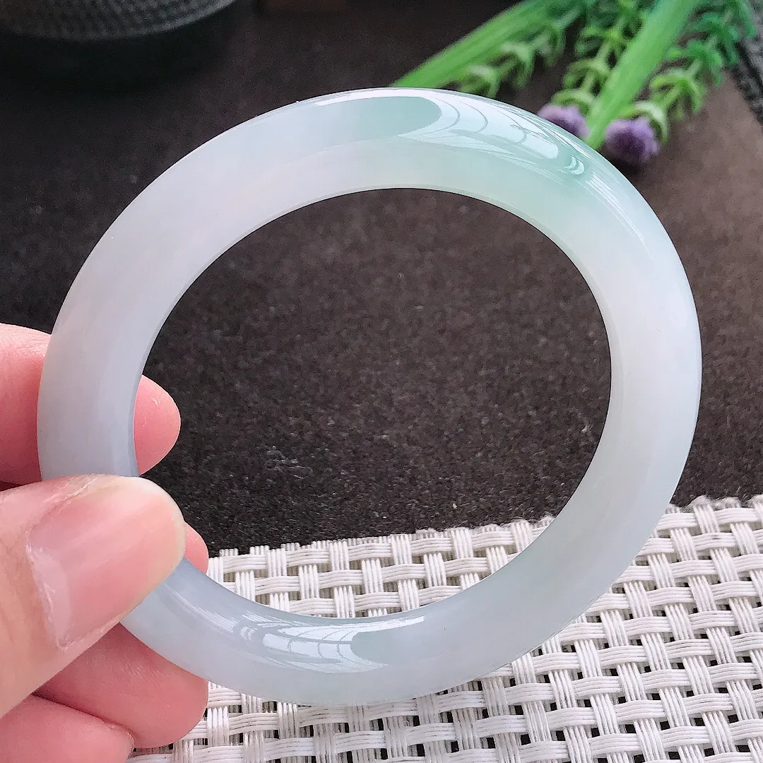 实拍A货翡翠54/10.2/9.9老坑冰胶水灵冰飘花圆条手镯玉镯子