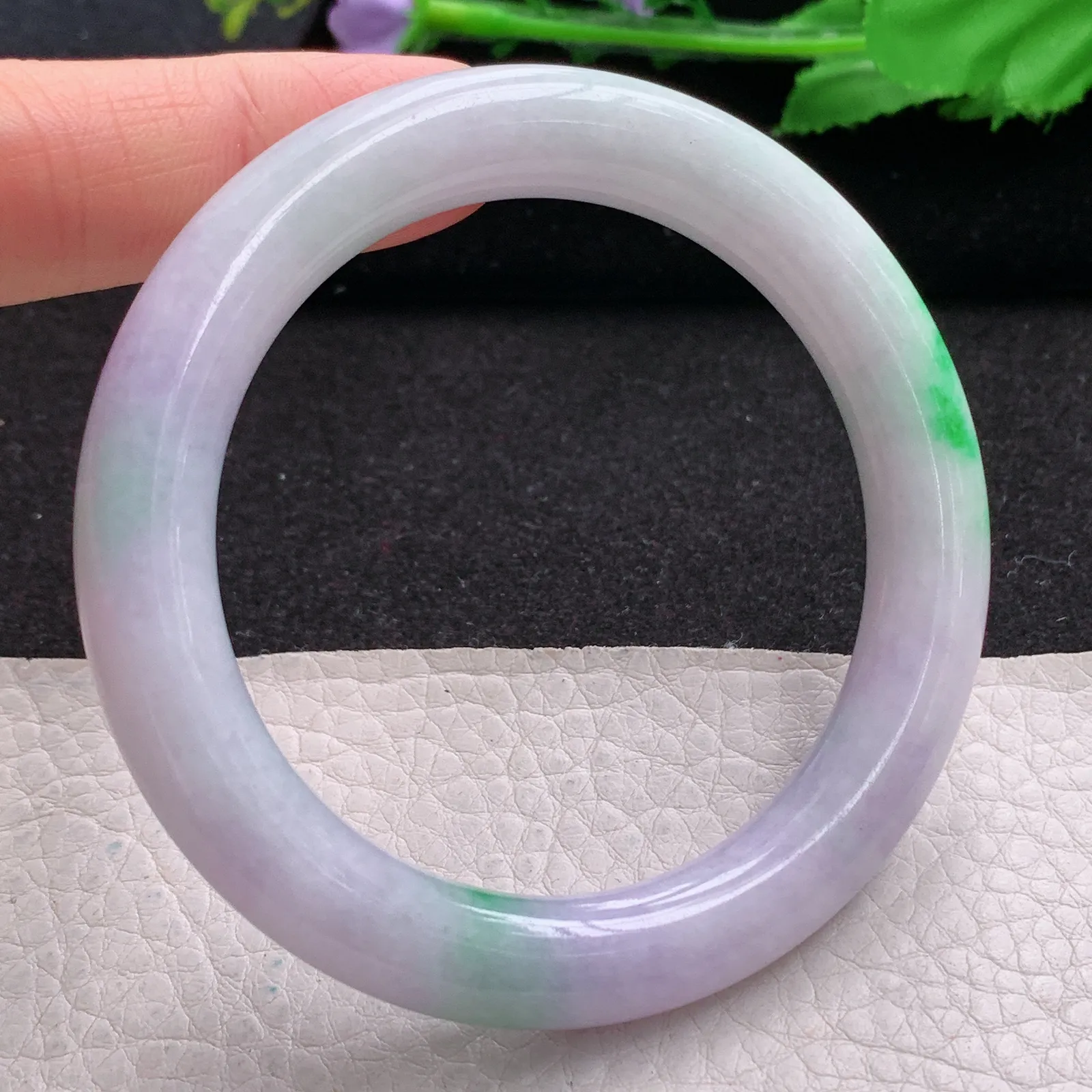 yh自然光54.5*9.5*9.8美人镯 缅甸翡翠a货玉手镯春带彩圆条玉手环