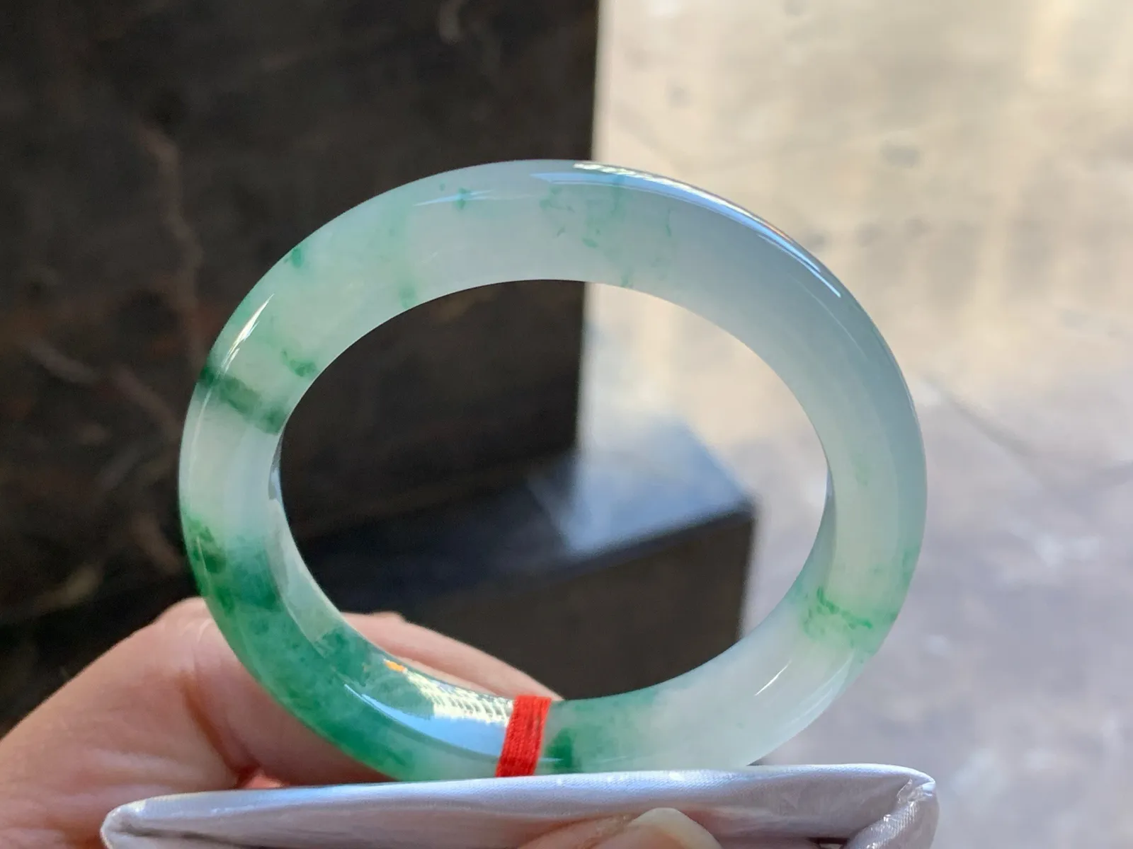 51-10.7-9.3

绿花手镯^_^飘花浓郁