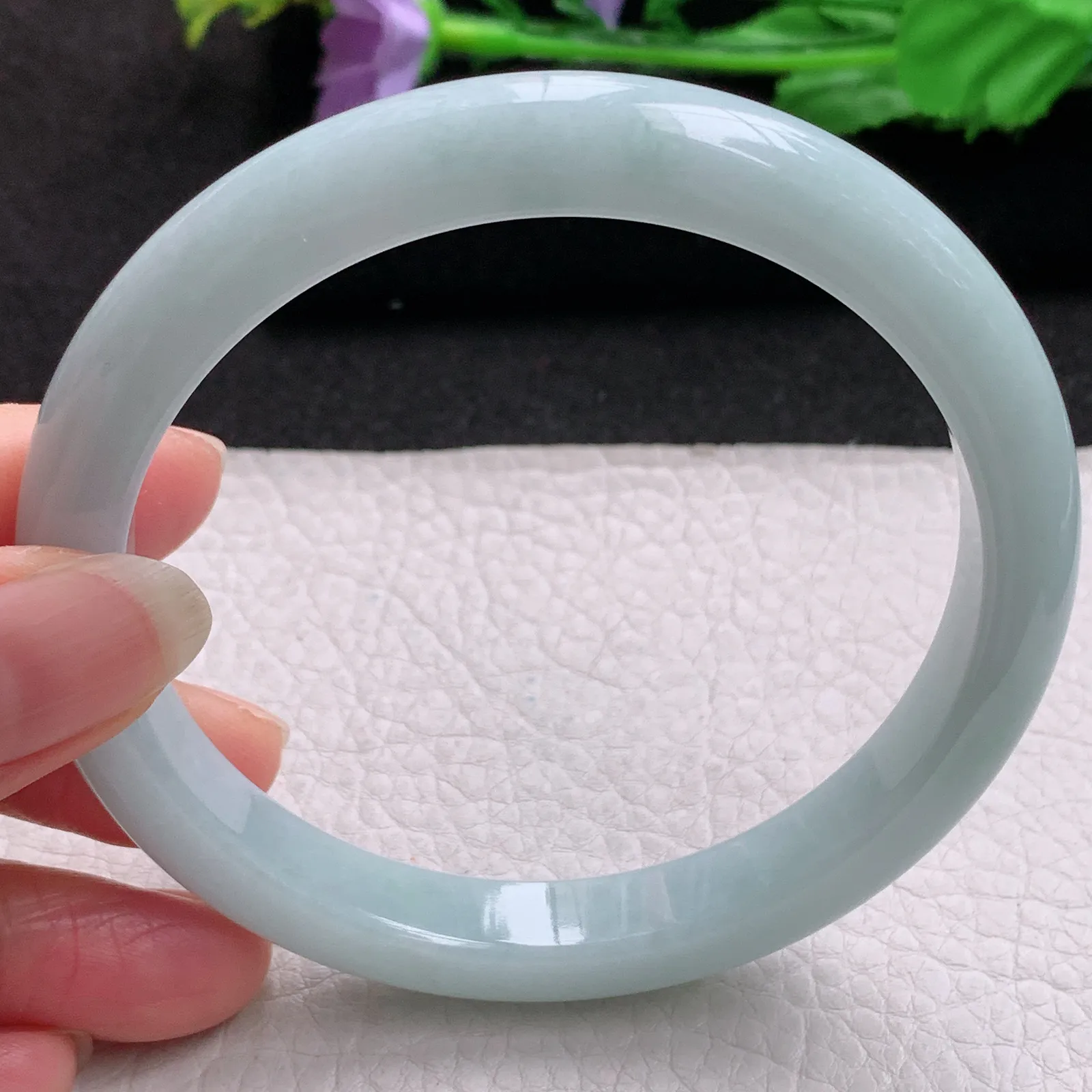 js大圈口66*10.6*8.5平安镯 缅甸翡翠a货精美白月光宽边玉手镯 玉手环