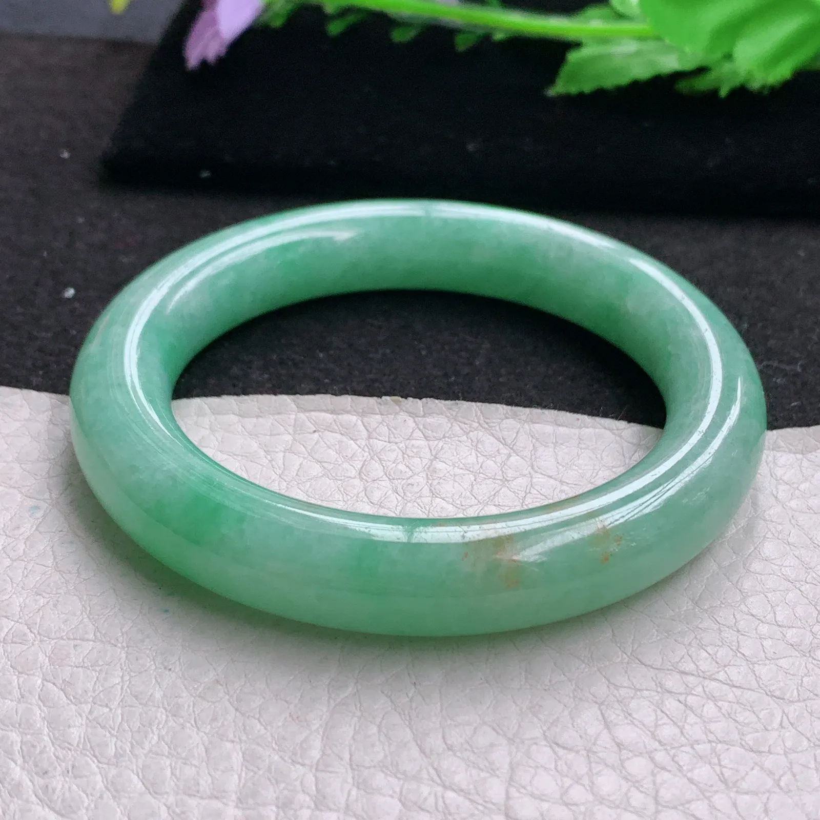 yh自然光55*11.3美人镯 缅甸翡翠a货玉手镯黄加绿圆条玉手环