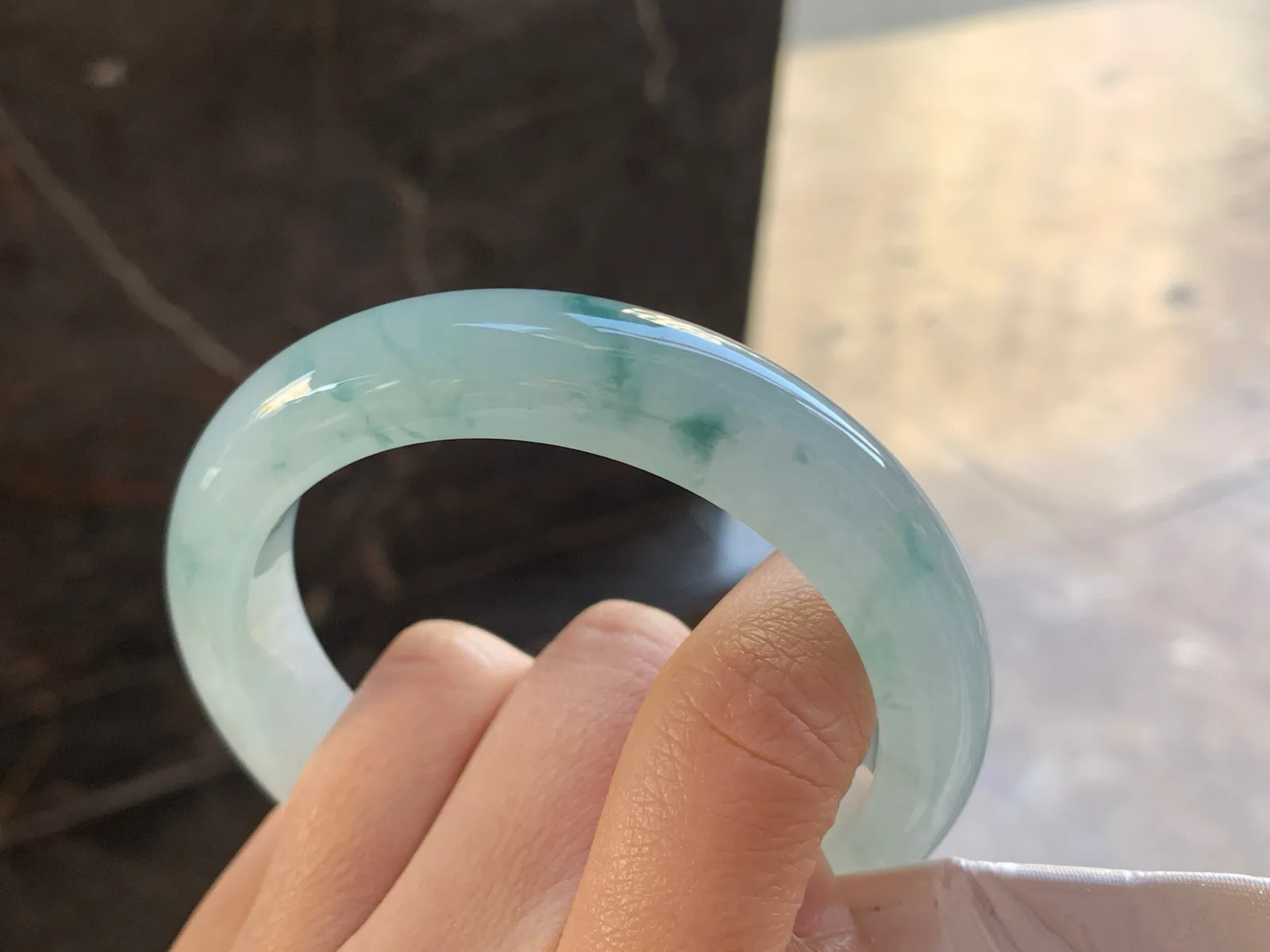 57-12.4-9.4

蓝花手镯^_^飘花灵韵 细腻