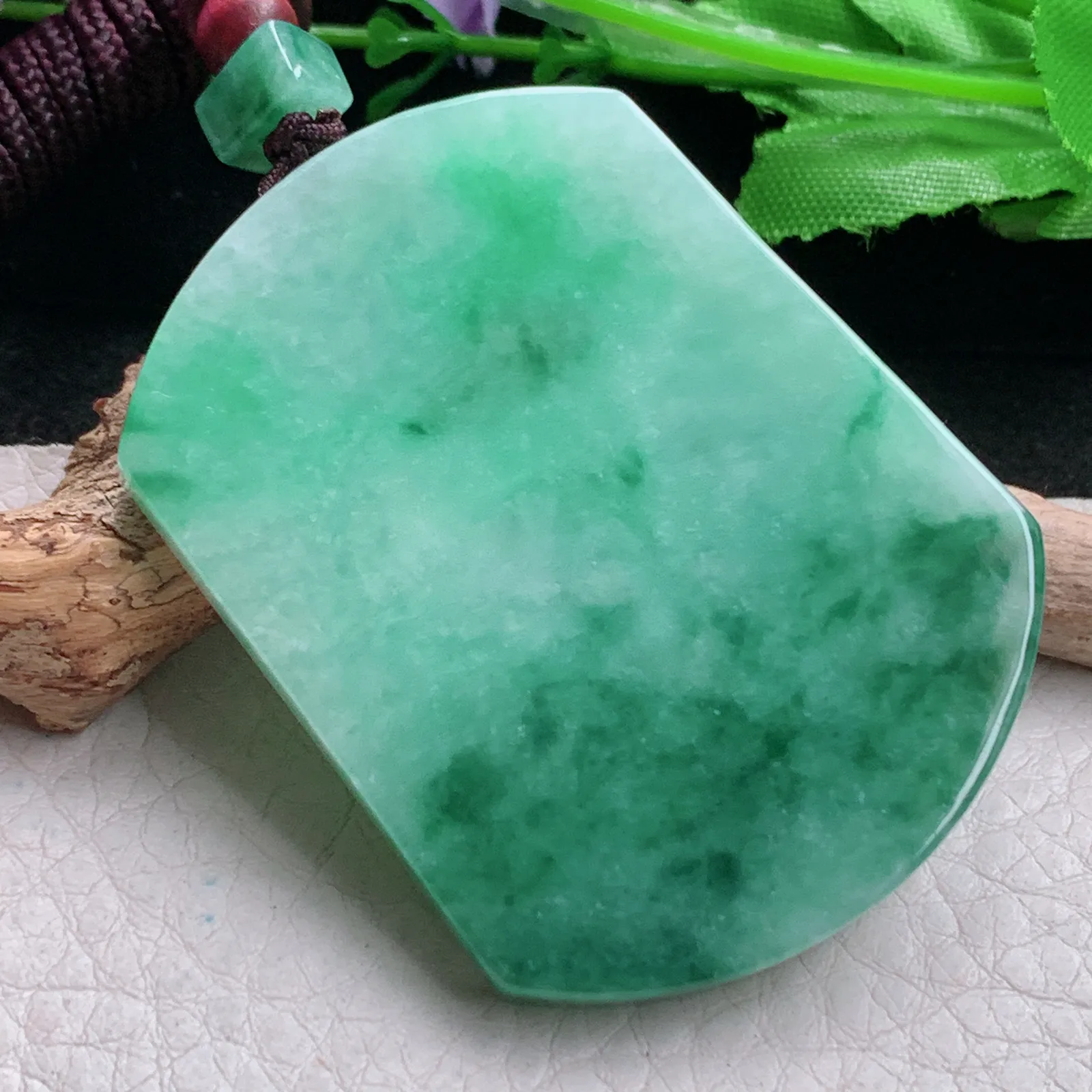 zen实拍54*41.8*5.5缅甸翡翠精美满绿飘花平安无事牌 素面牌玉项坠 玉挂件