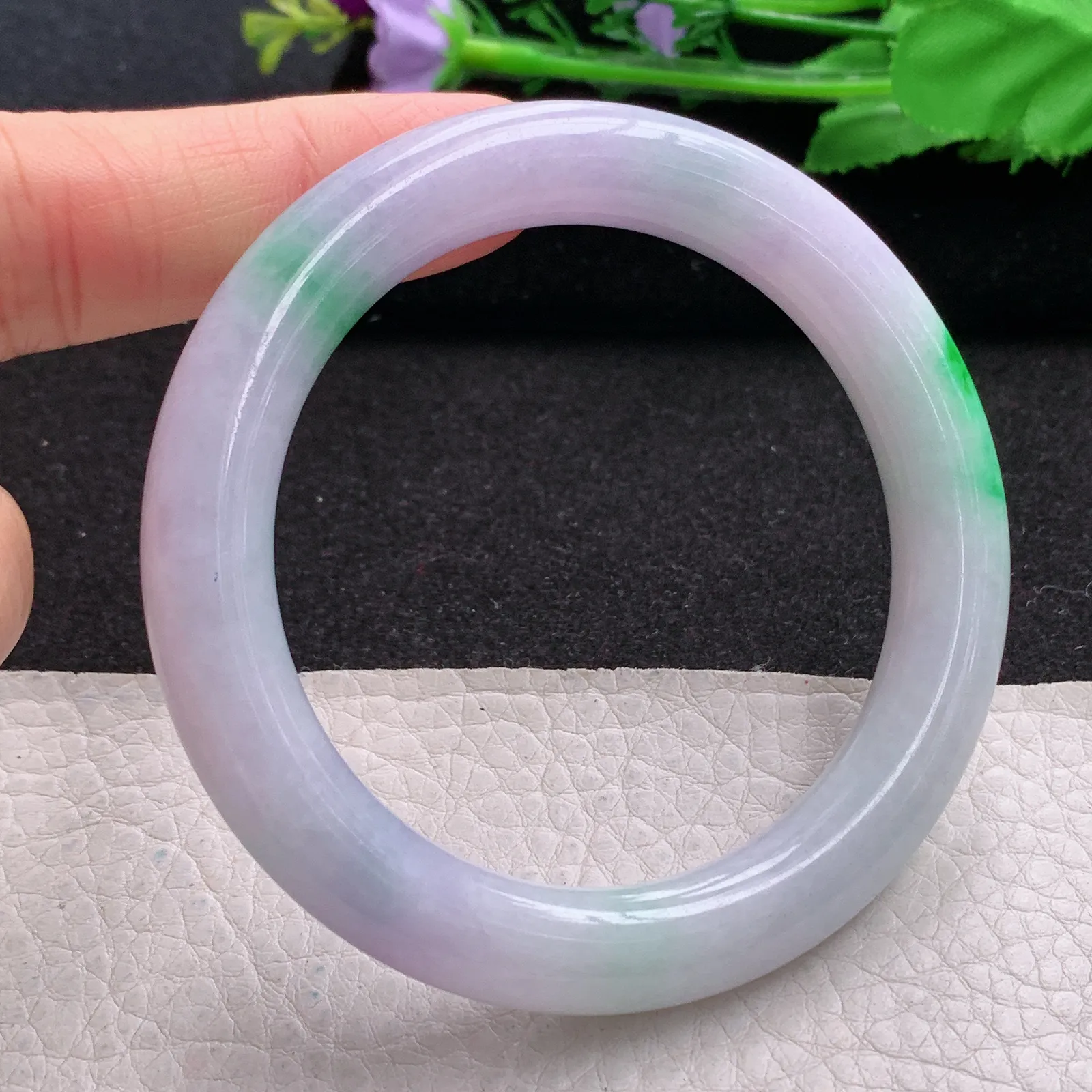 yh自然光54.5*9.5*9.8美人镯 缅甸翡翠a货玉手镯春带彩圆条玉手环