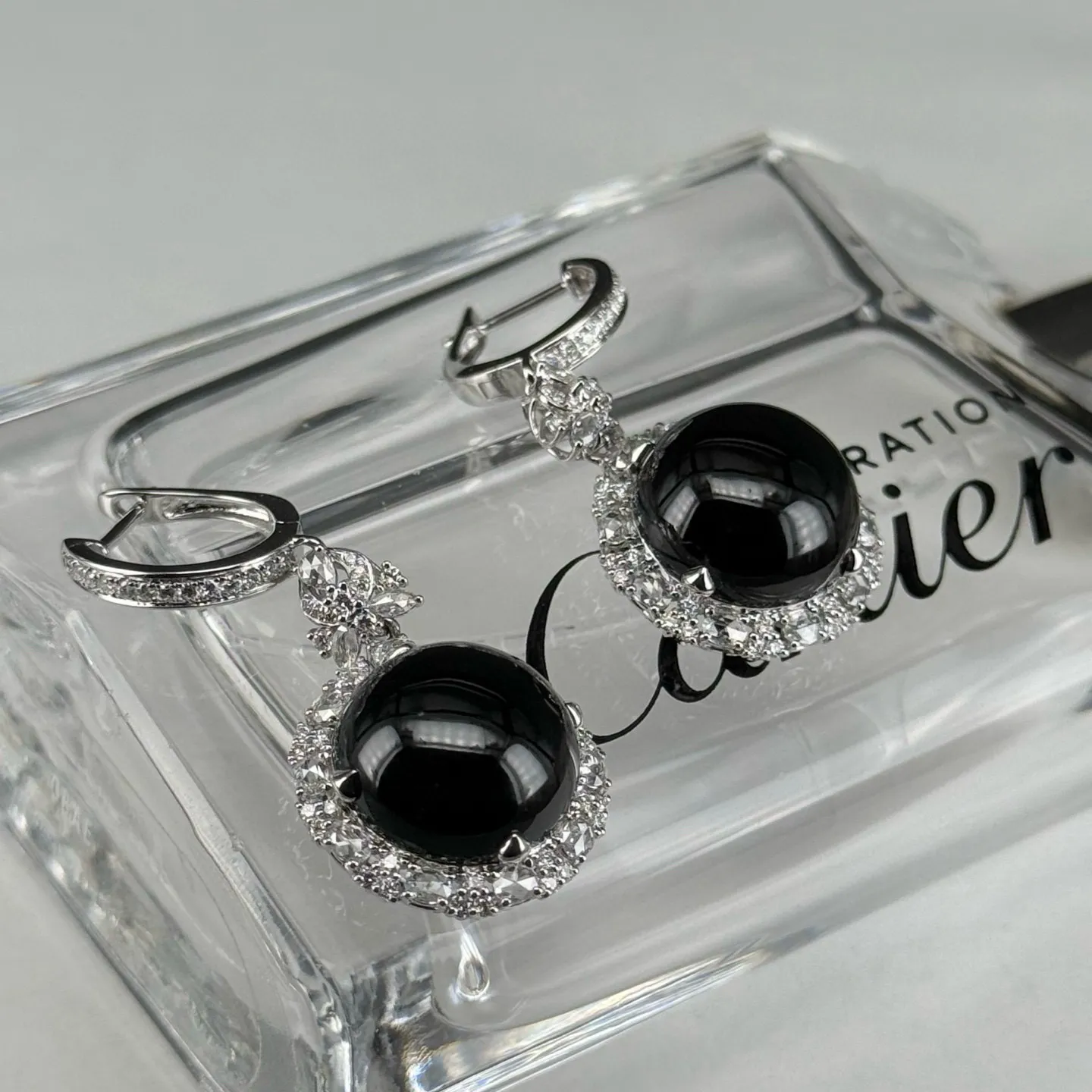 精品豪镶墨翠蛋面耳坠 种好色正 黑度极好 打灯通透 油性十足 尺寸13.9