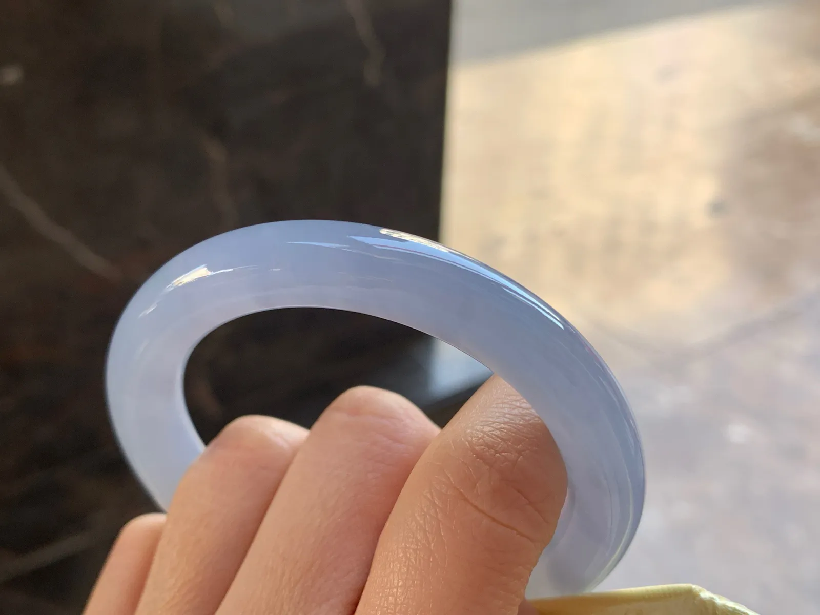 53-9.7

紫罗兰圆条手镯^_^玉质温润