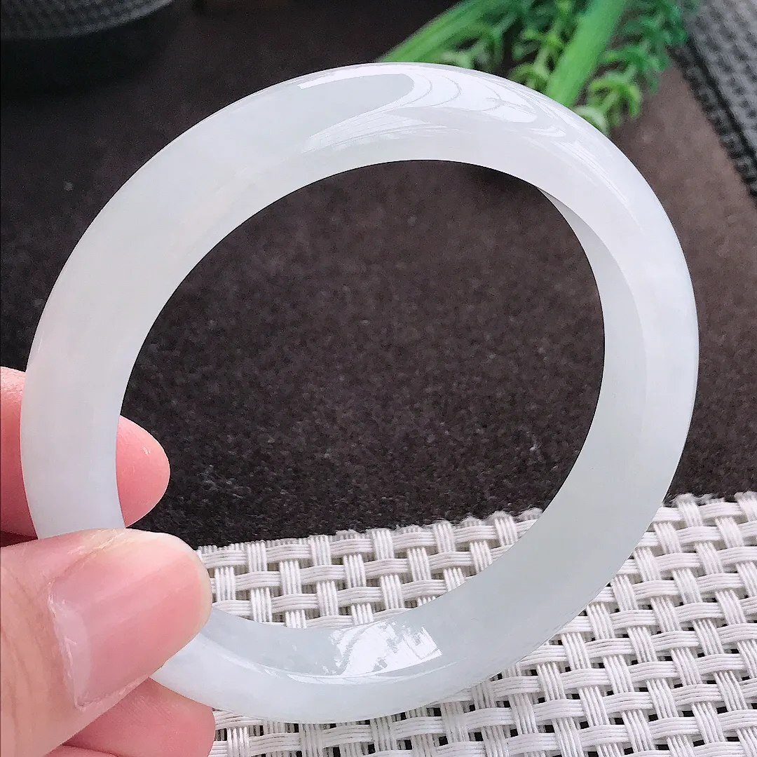 实拍A货翡翠58.8/12/8.6老坑冰透果冻胶月光白手镯宽边玉镯子