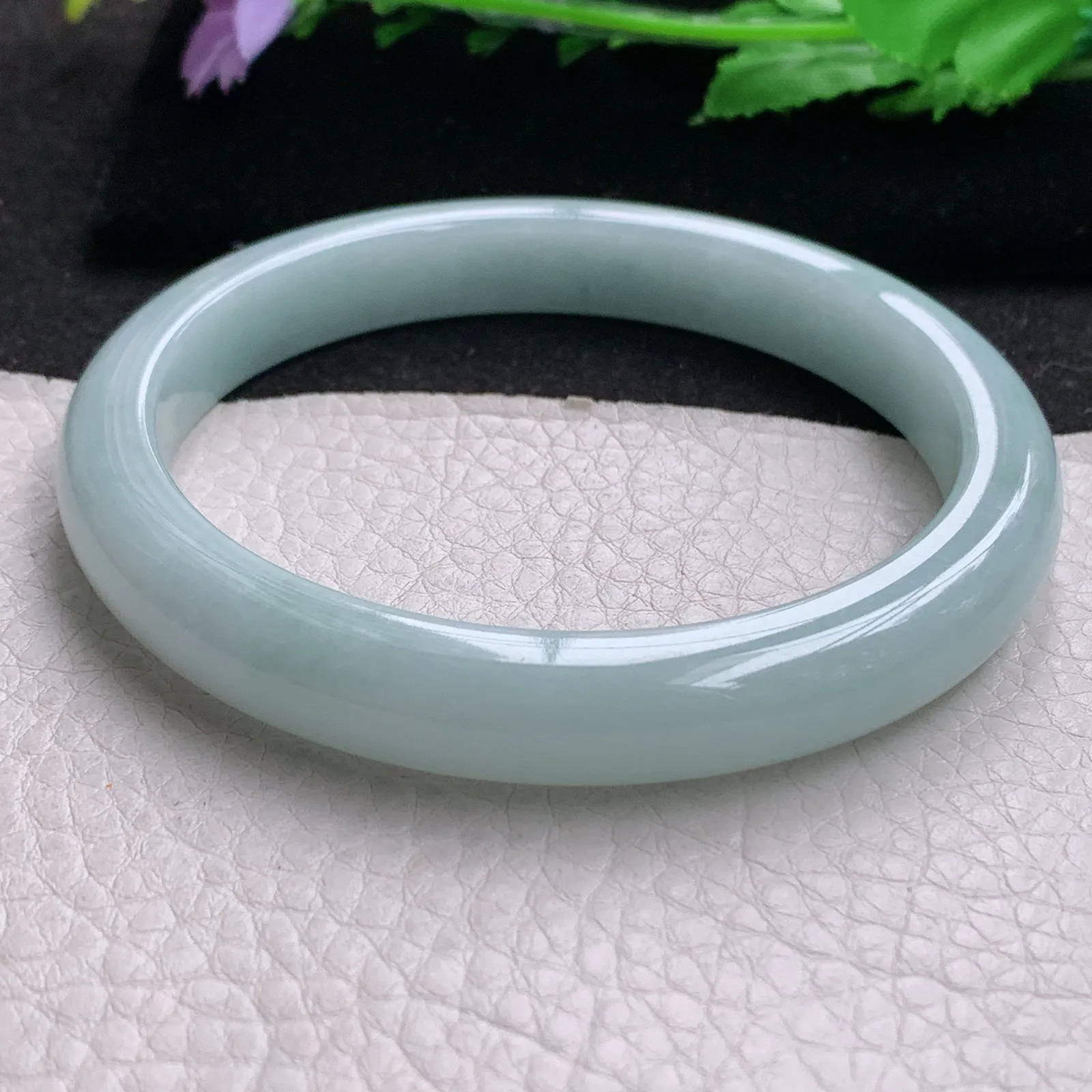 js大圈口66*10.6*8.5平安镯 缅甸翡翠a货精美白月光宽边玉手镯 玉手环