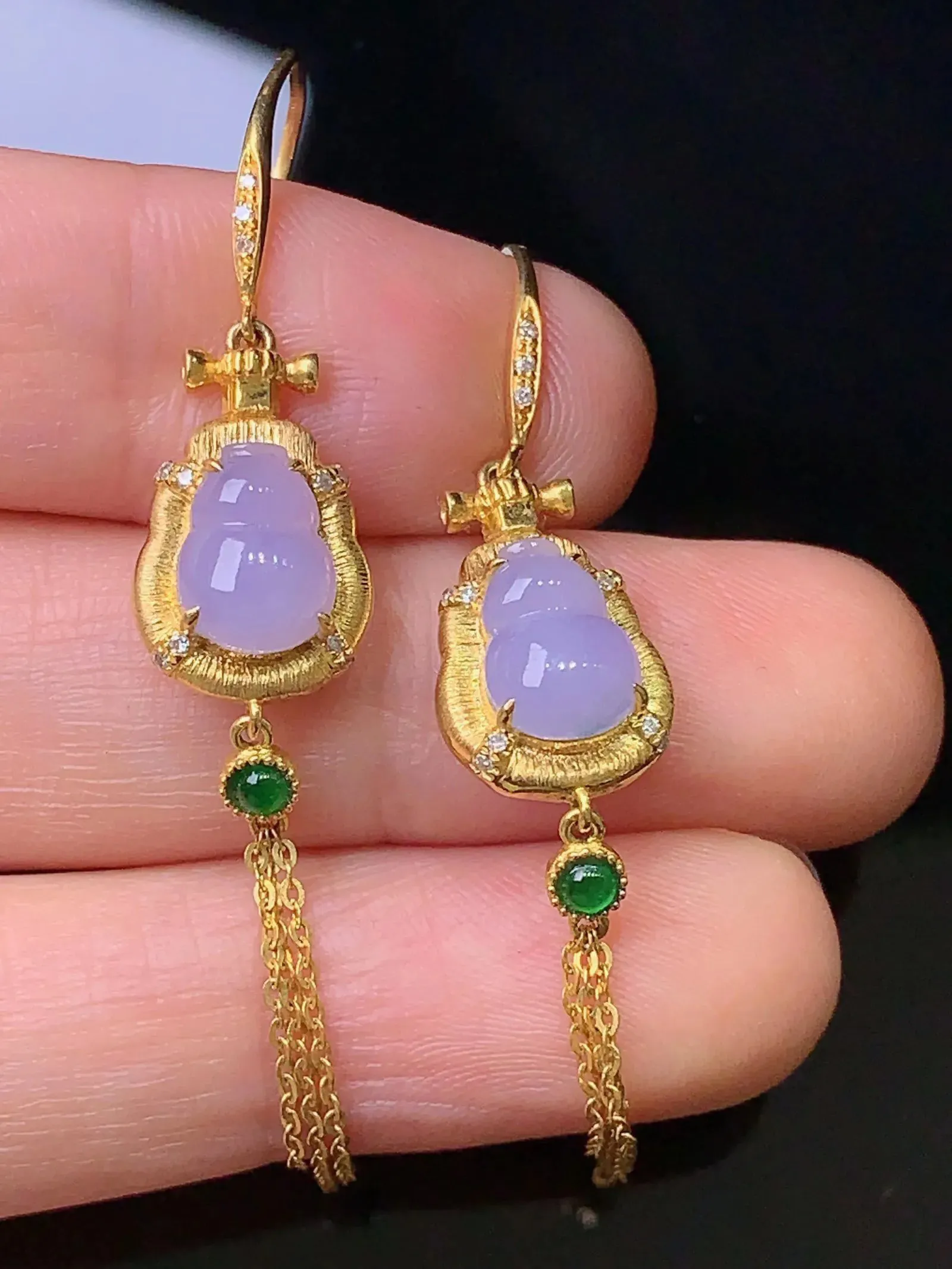 18金钻镶嵌紫罗兰葫芦耳坠 玉质细腻 色泽清新艳丽 整体尺寸60*9.5*5.1