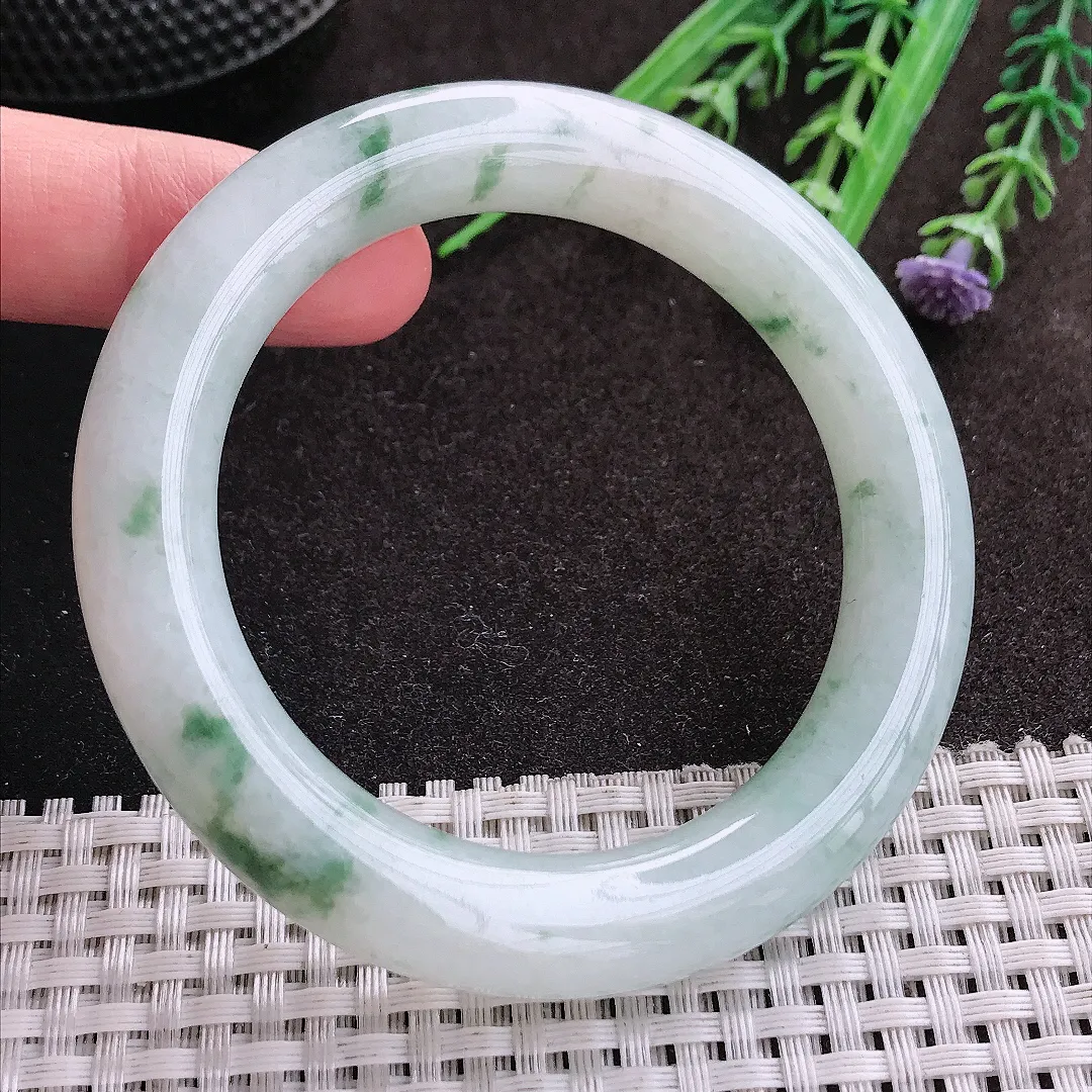 实拍A货翡翠54/10.7老坑冰润起胶飘花胖圆条手镯翡翠玉镯子